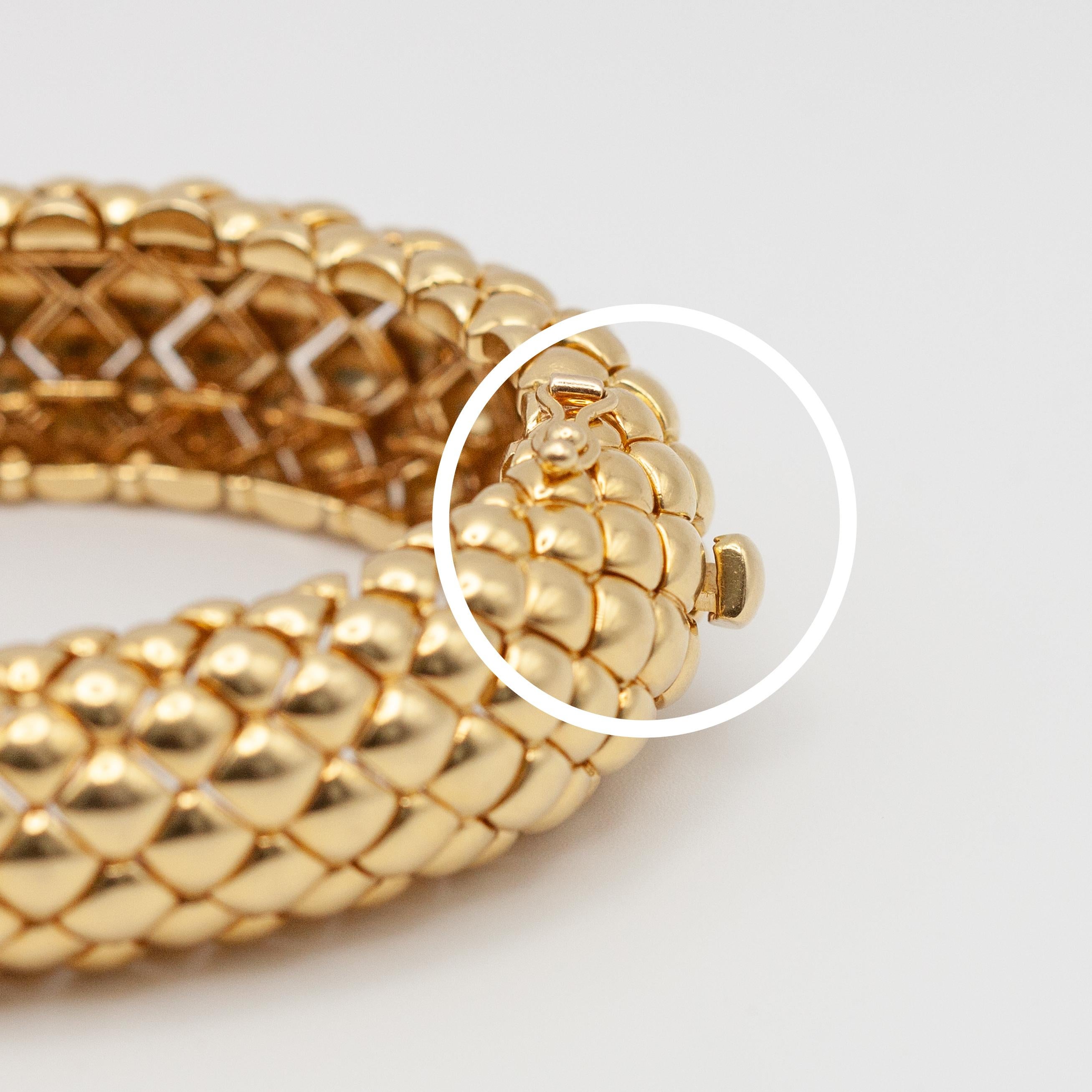 Pulsera de cúpula ancha Boombe tejida en oro amarillo de 18 quilates en venta 5
