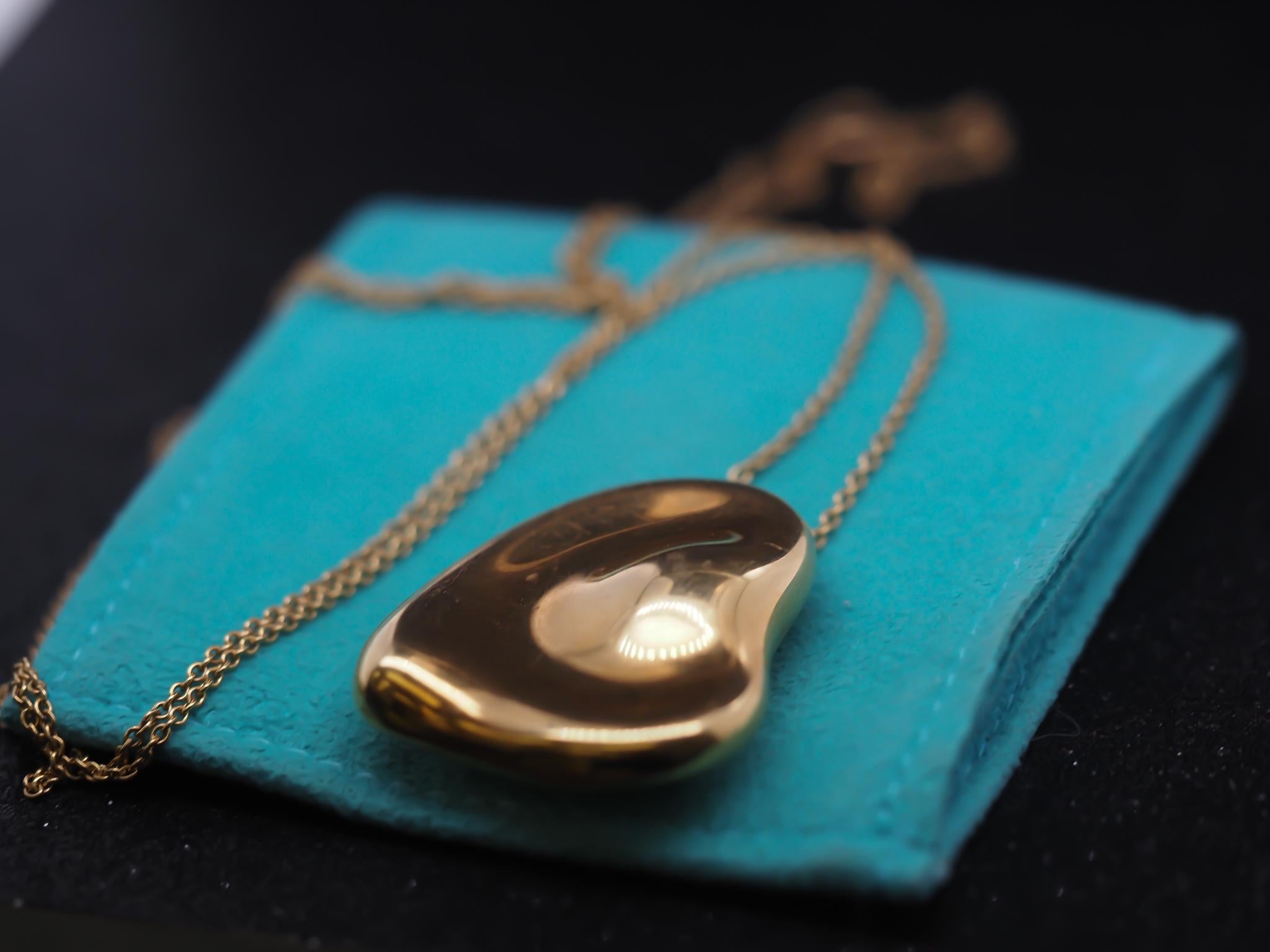 18K Yellow Gold XL Tiffany & Co. Elsa Peretti Heart Pendant Necklace For Sale 1