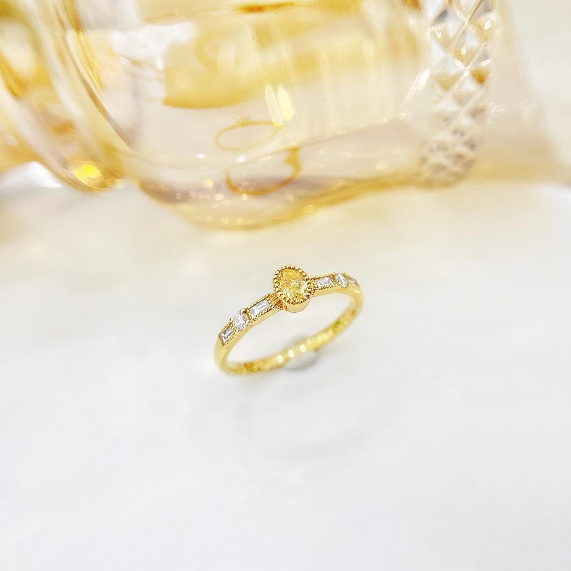 18K Yellow Gold Yellow Diamond Band Ring

1 Yellow Diamond - 0.20 CT
Diamonds - 0.14 CT

Total Weight - 1.79 GM