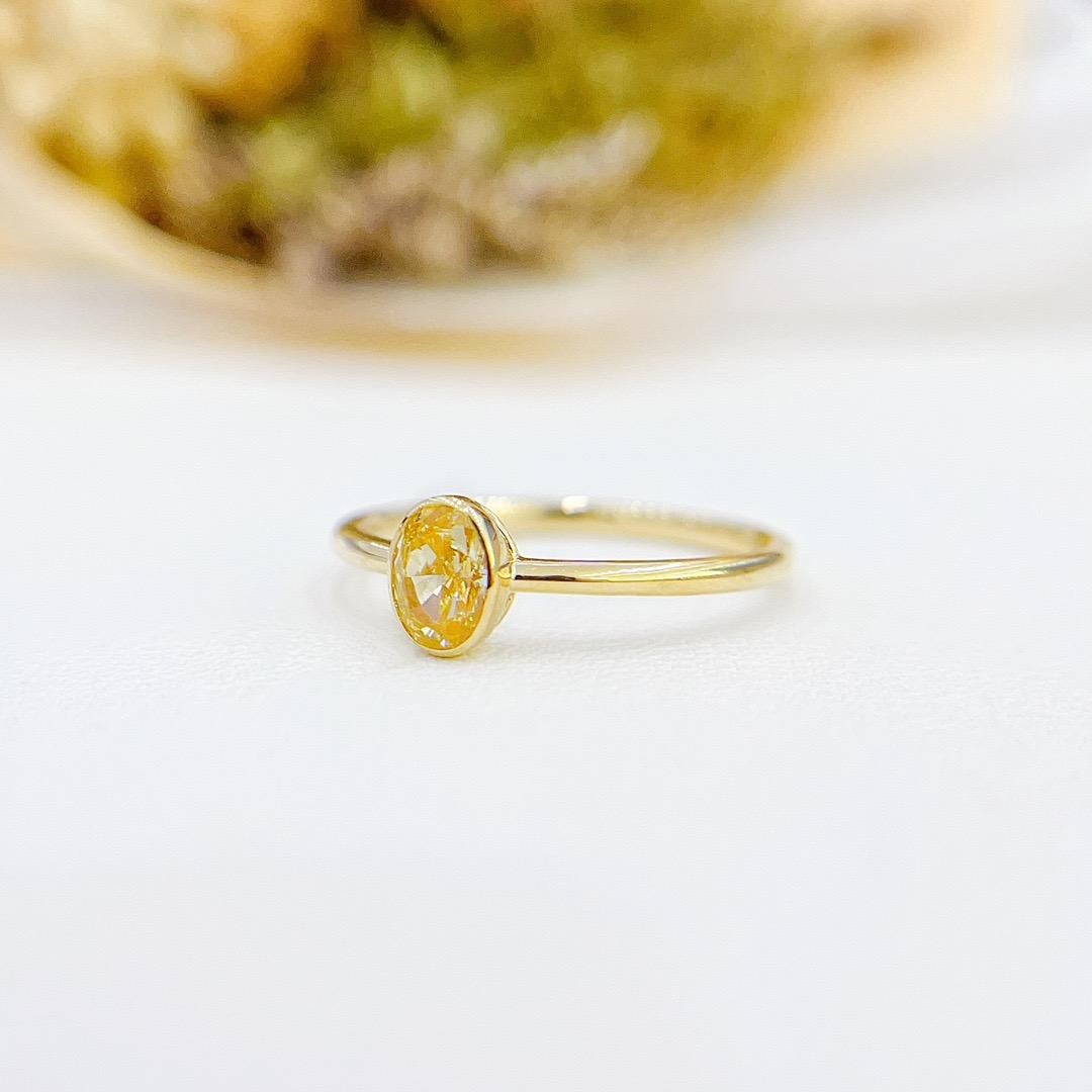 Oval Cut 18K Yellow Gold Yellow Diamond Band Ring For Sale