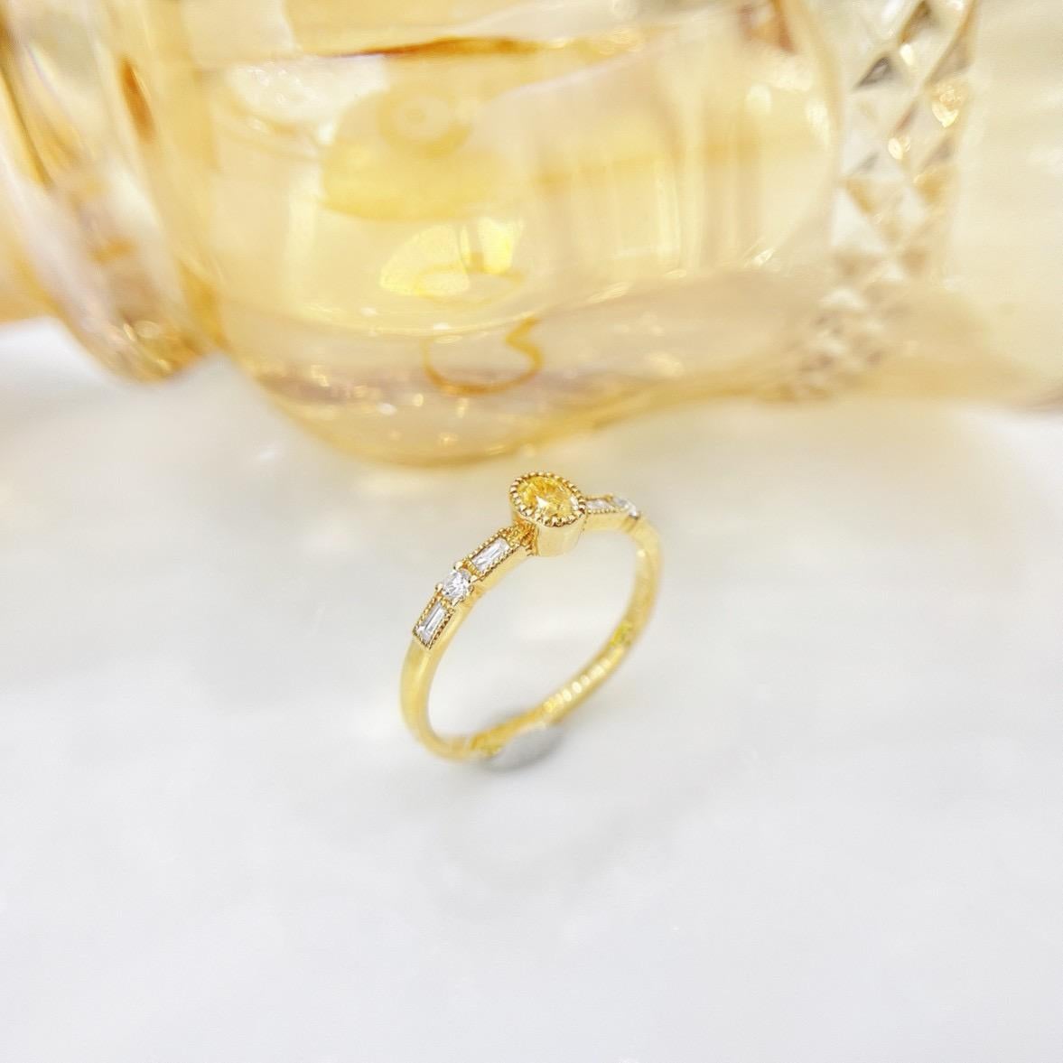 18K Yellow Gold Yellow Diamond Band Ring In New Condition For Sale In Kowloon, HK