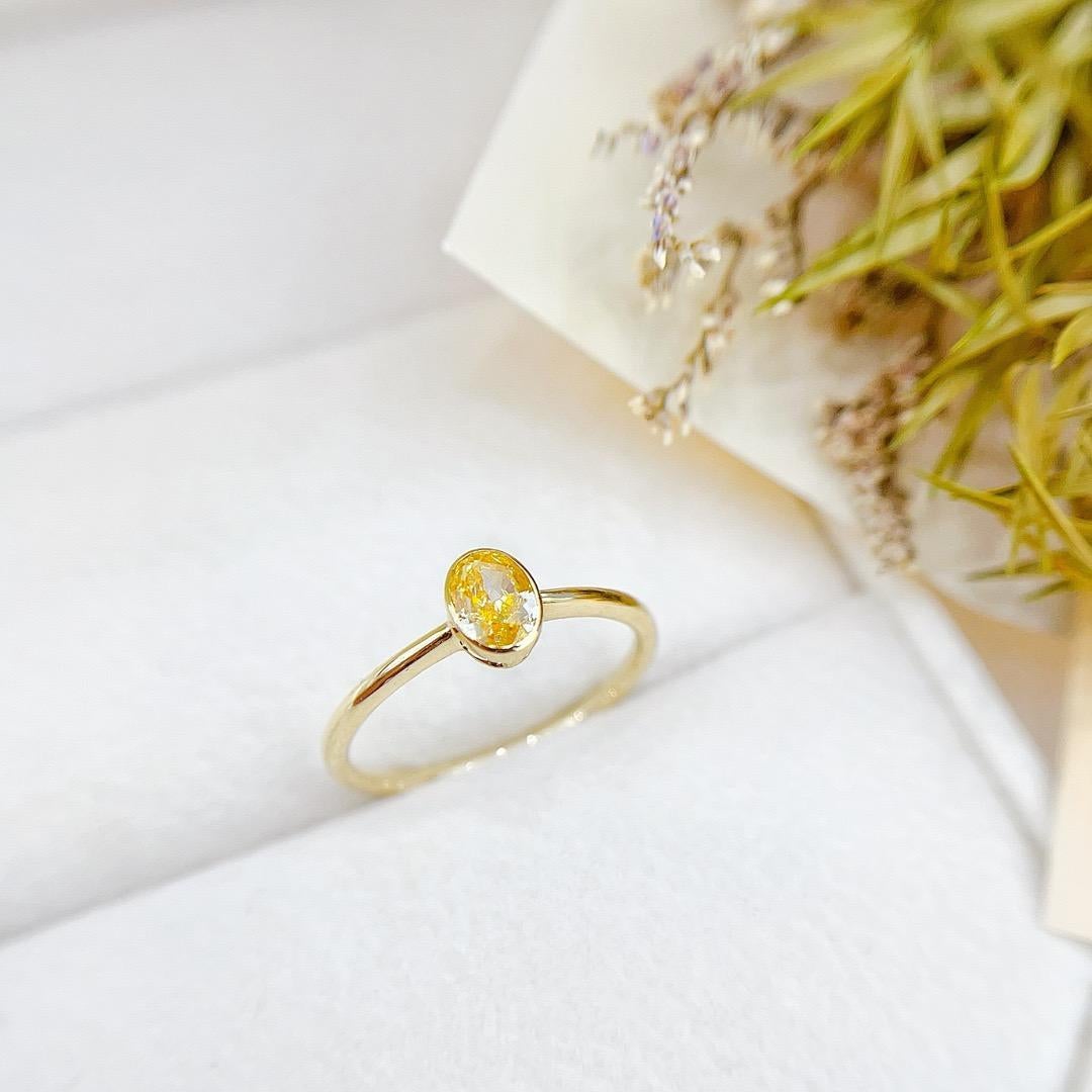 18K Yellow Gold Yellow Diamond Band Ring In New Condition For Sale In Kowloon, HK