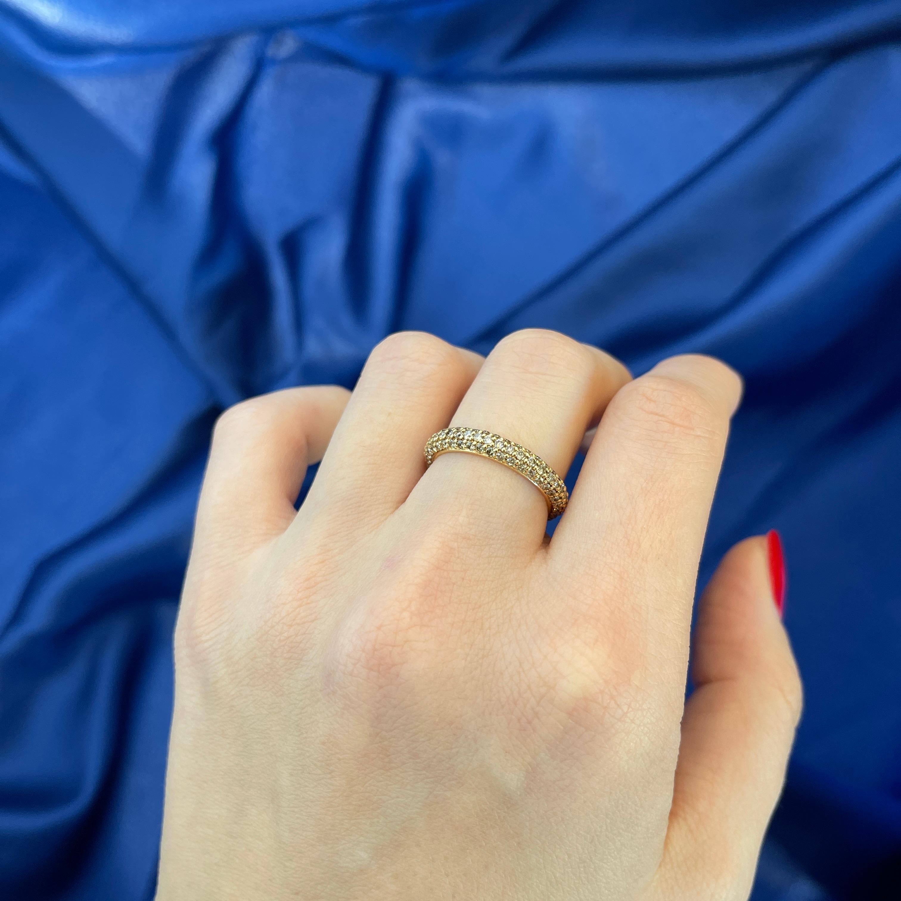 18K Yellow Gold Yellow Sapphire Pavé Band Ring In New Condition For Sale In Bergamo, BG