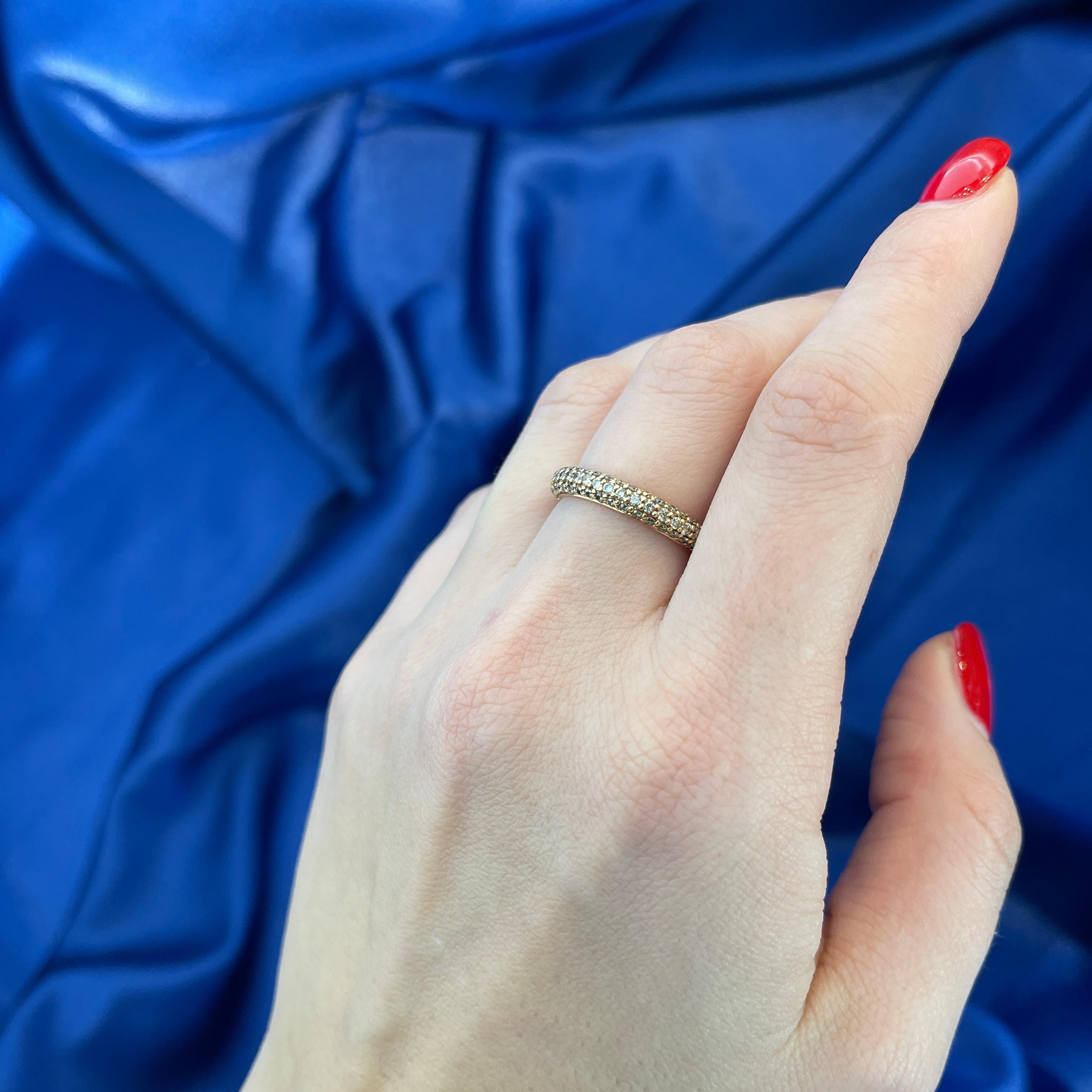 Women's or Men's 18K Yellow Gold Yellow Sapphire Pavé Band Ring For Sale