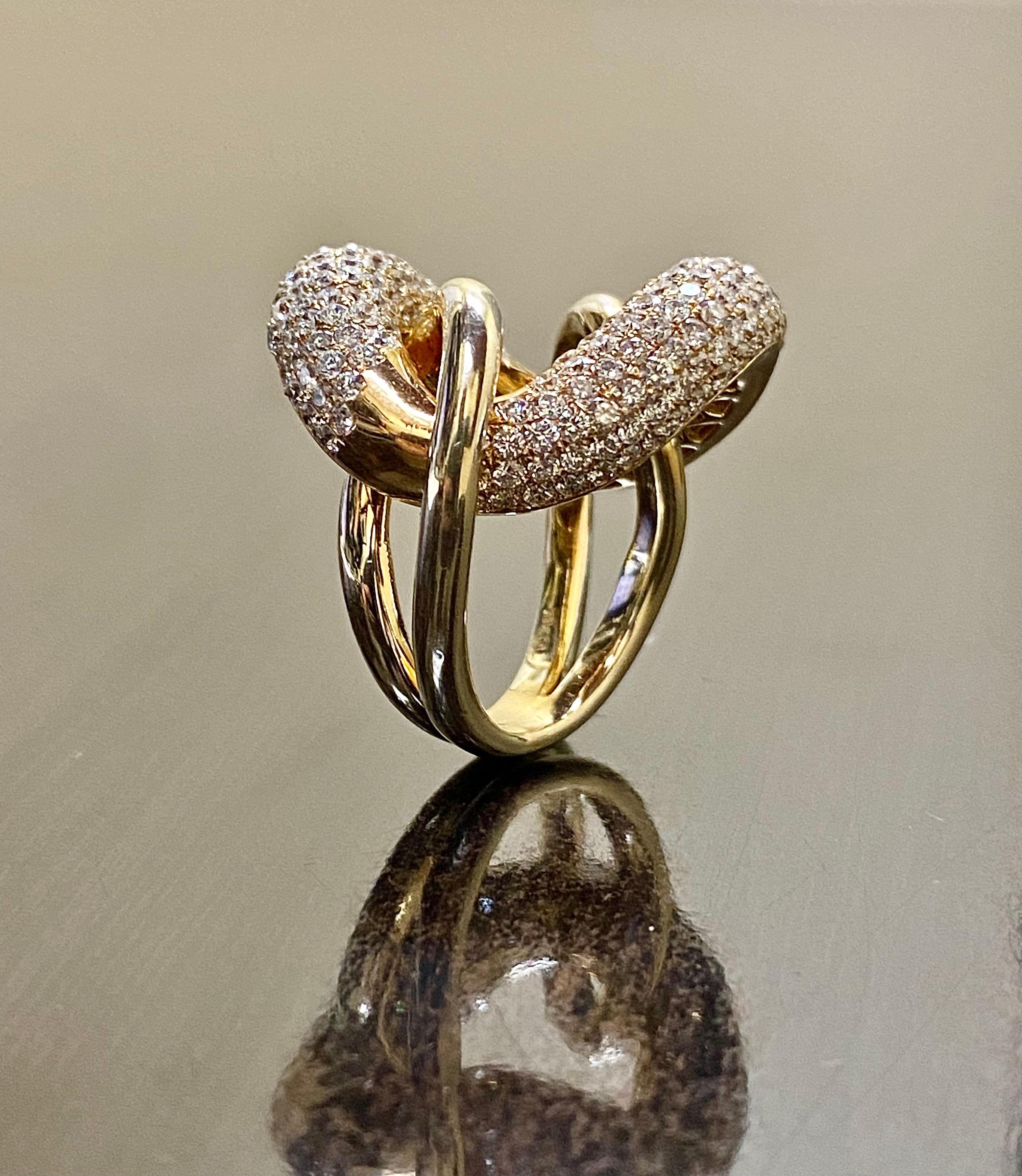18K Yellow Gold Yin Yang 6 Carat Diamond Swirling Cocktail Ring In New Condition For Sale In Los Angeles, CA