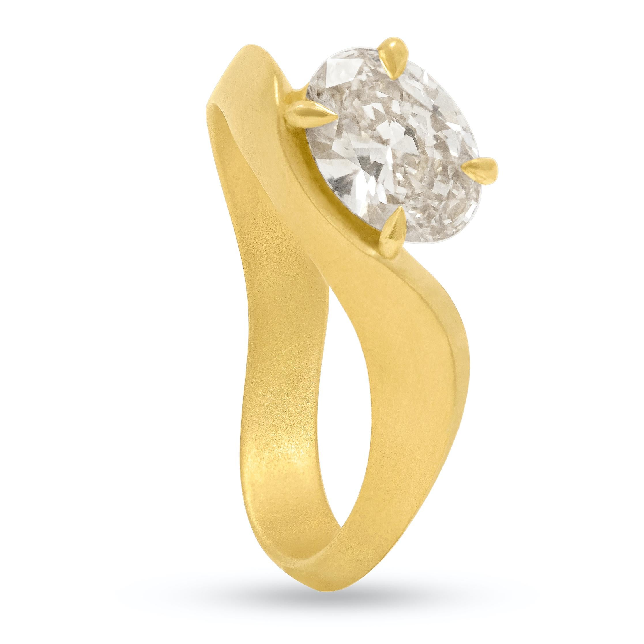 For Sale:  18k Yellow Matte Gold Oval Brilliant-Cut 1.20ct GIA White Diamond Sand Dune Ring 2