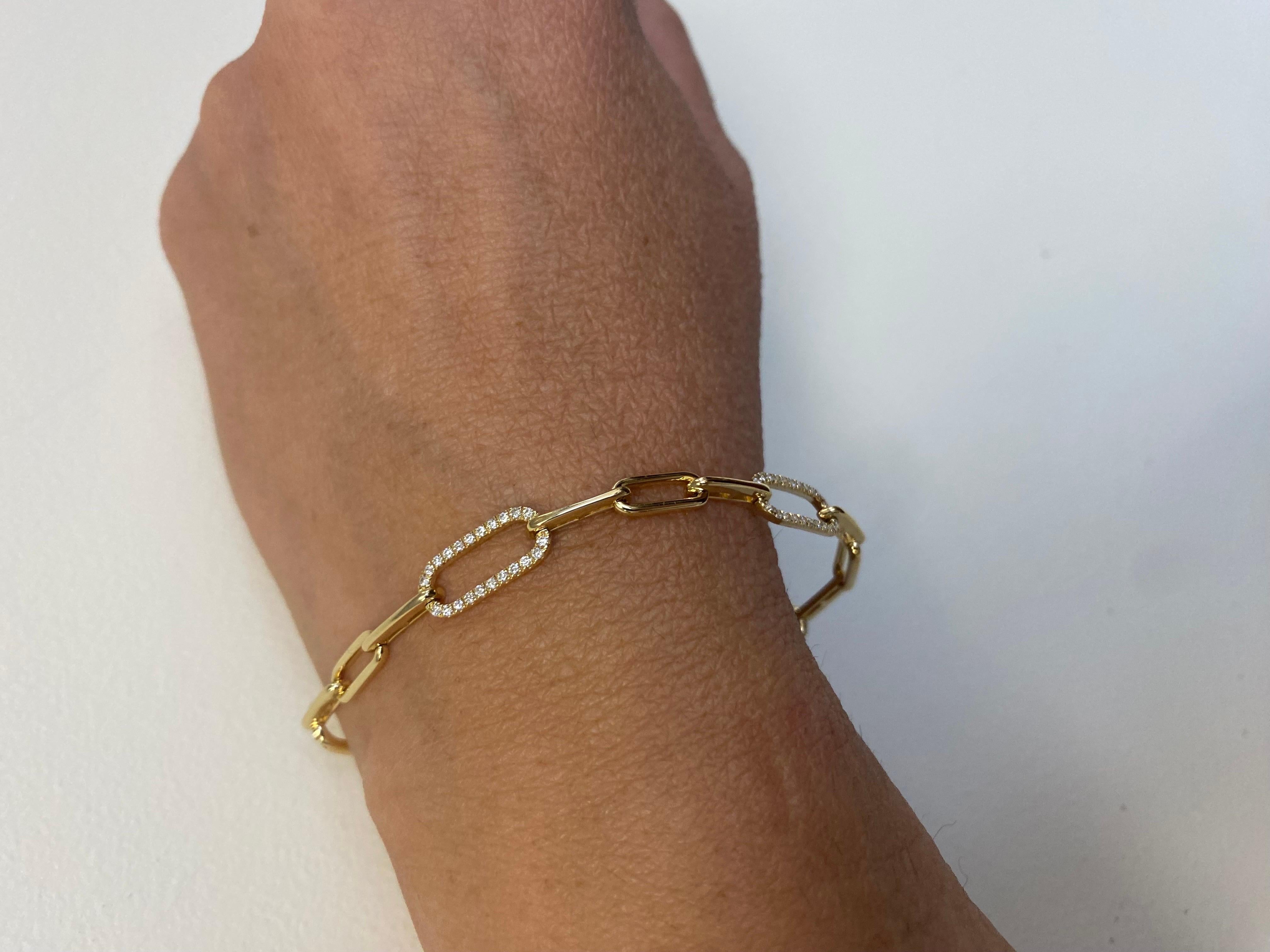 18k Yellow Paperclip Bracelet In New Condition For Sale In Great Neck, NY