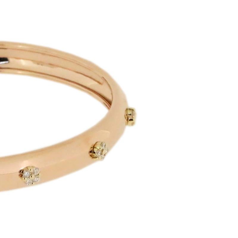 Offener Armreif aus 18 Karat Gelb- und Roségold mit handwerklichem Diamanten in florentinischem Finish (Rundschliff)