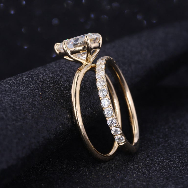 Customizable 18k Yellow Solid Gold Radiant Crushed Ice Diamonds