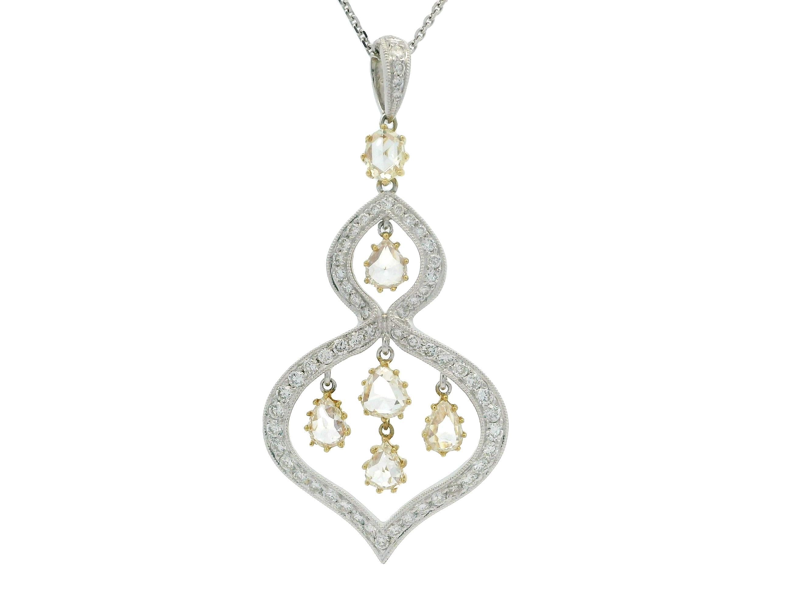 Collana a catena in oro giallo e bianco 18k con ciondolo a forma di nappina e diamante da 1,90ctw in vendita 1