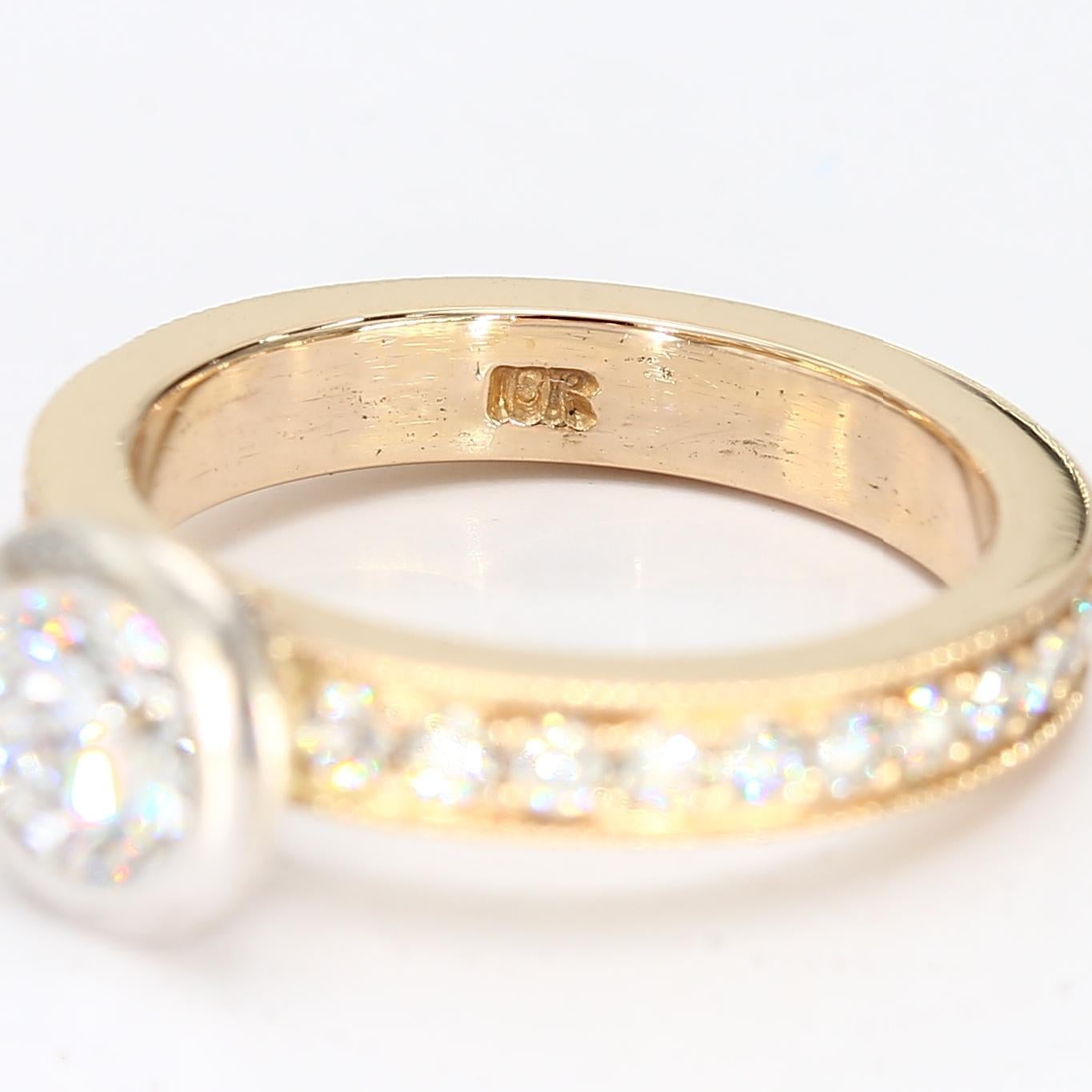 18k Gelb & Weißgold Bezel Set Solitär Ring mit Diamantband - Größe 5,75 Damen im Angebot