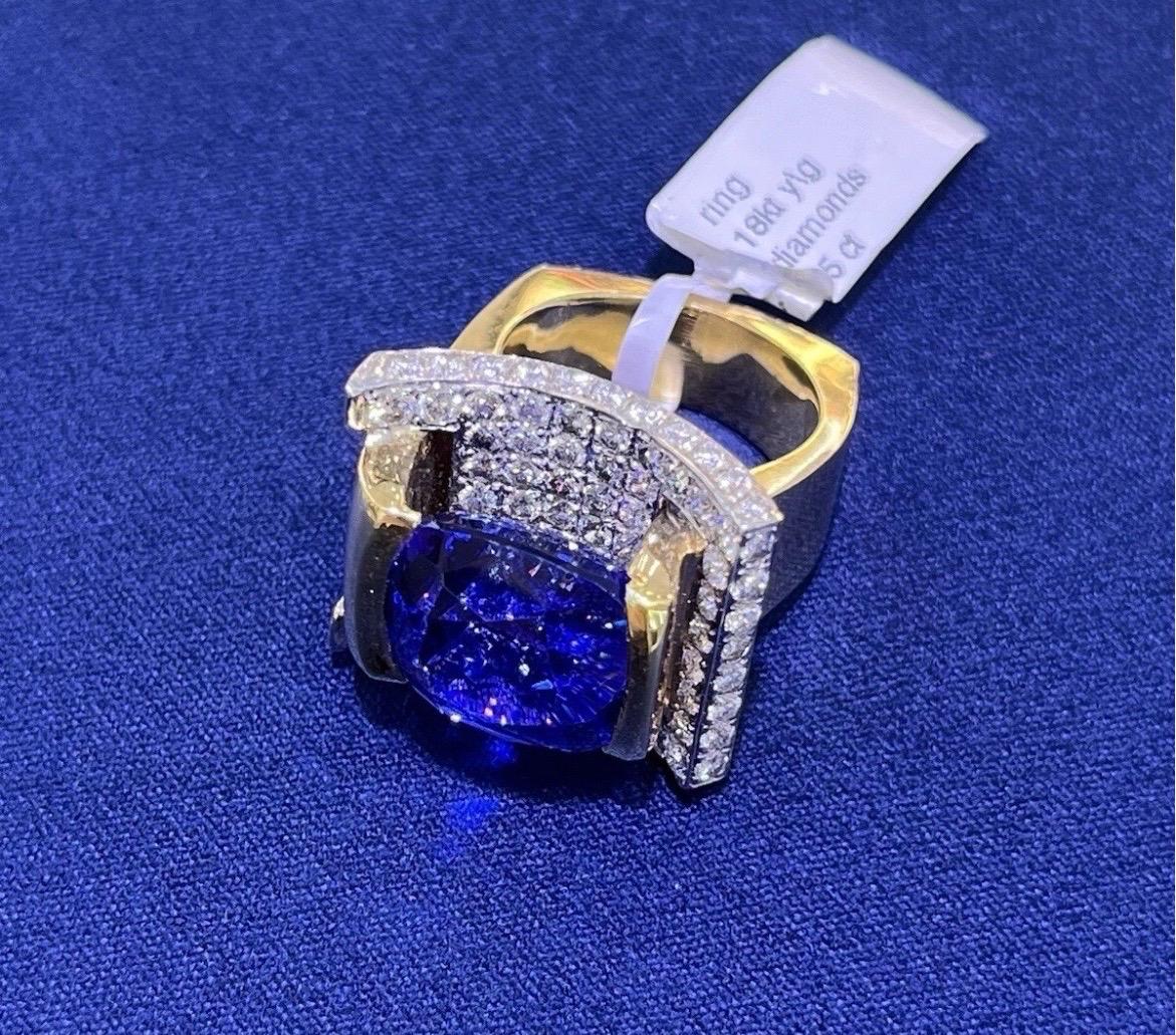 Bague sous-passée en or jaune et blanc 18 carats avec tanzanite taille coussin 13,44 carats en vente 5