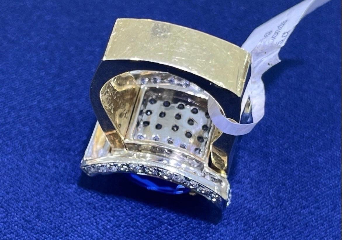Bague sous-passée en or jaune et blanc 18 carats avec tanzanite taille coussin 13,44 carats en vente 6