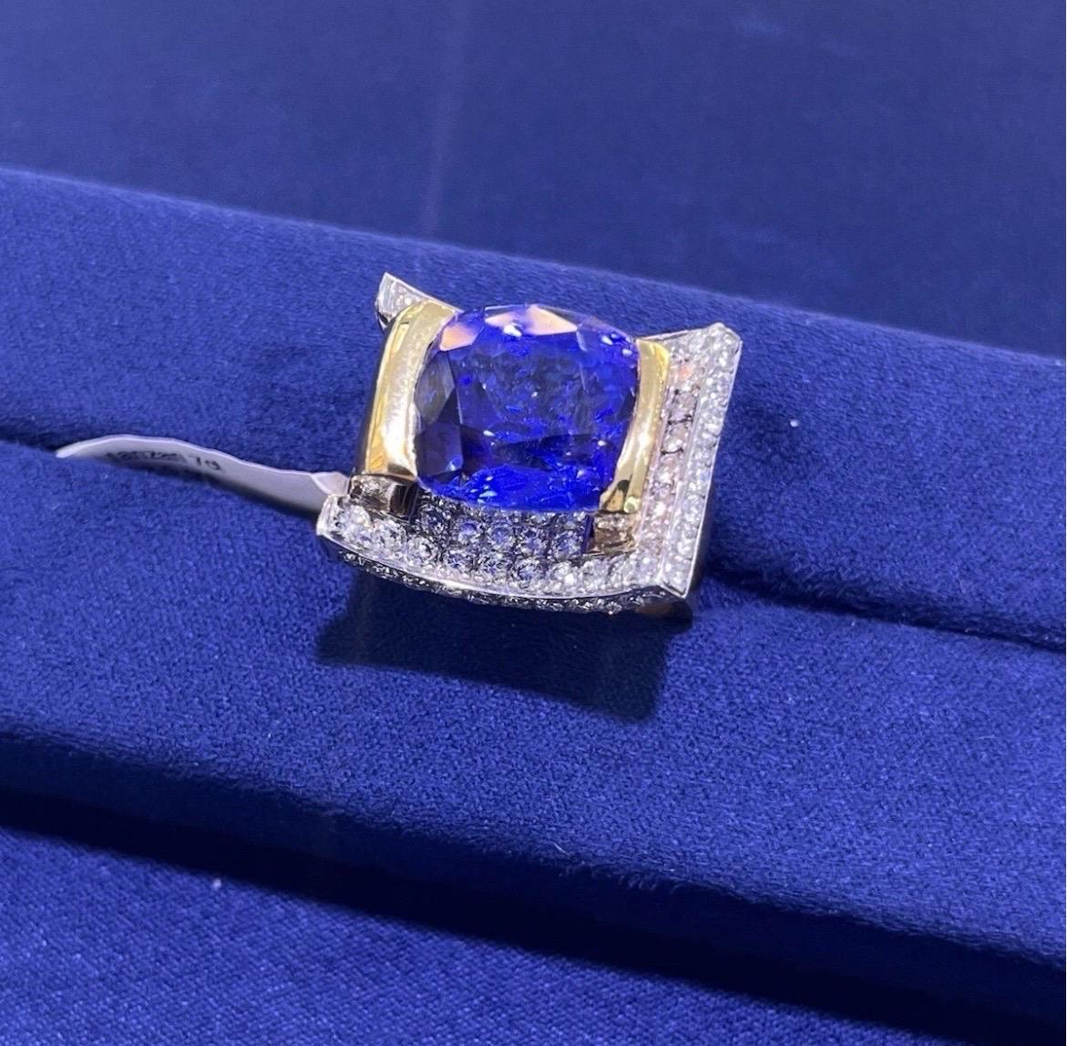Bague sous-passée en or jaune et blanc 18 carats avec tanzanite taille coussin 13,44 carats en vente 8