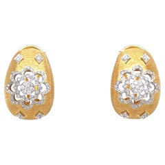 18 Karat Gelb- und Weißgold Blumenohrringe mit durchbrochenem Diamanten in florentinischem Finish