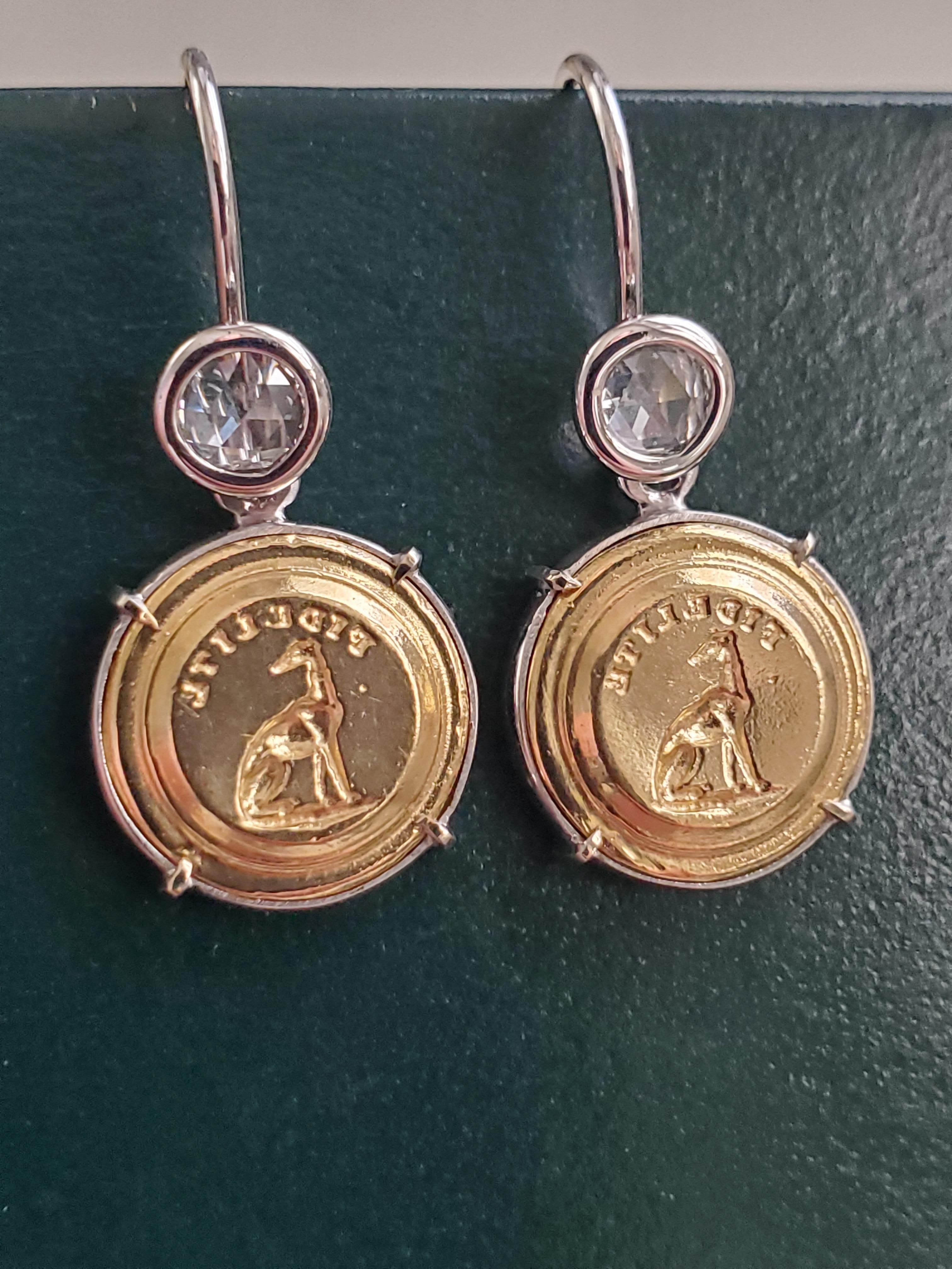Taille rose Boucles d'oreilles en or jaune et blanc 18K, diamants taille rose et intaille fidèle antique en vente