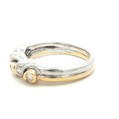 18k Yellow & White Gold Round Interlocking Diamond Wavy Twisted Band Ring