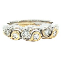 18k Yellow & White Gold Round Interlocking Diamond Wavy Twisted Band Ring
