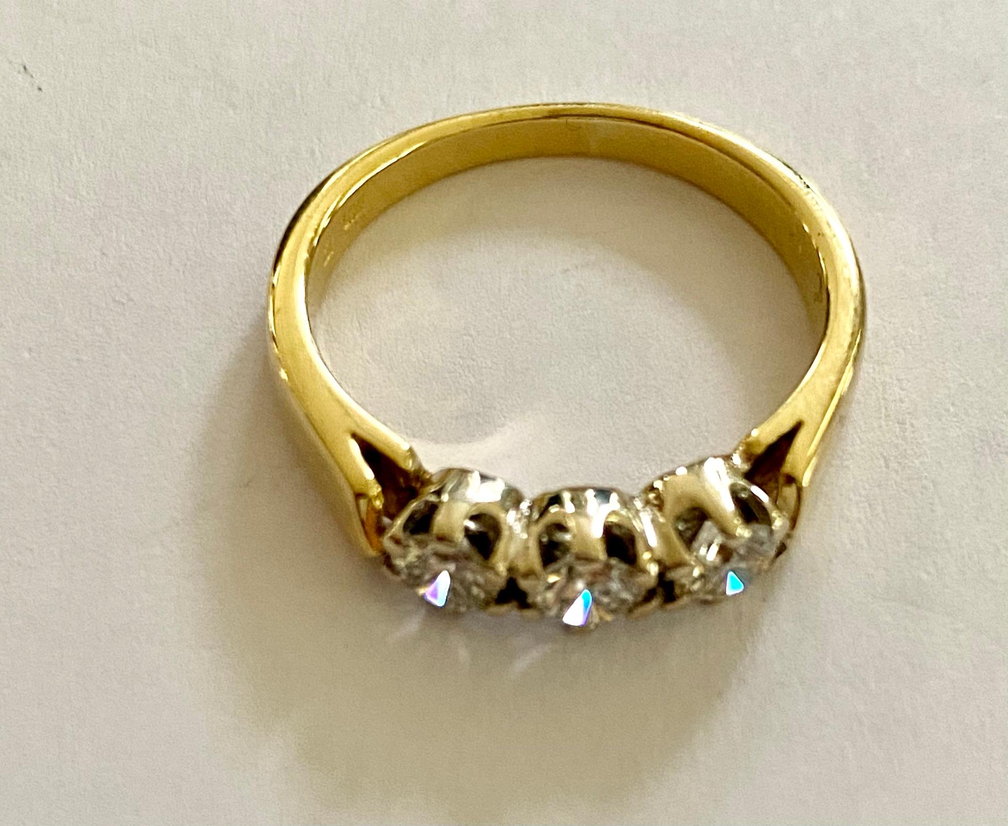 Modern 18 Karat Yellow/White Gold Three Stones Ring 0.60 Carat Classic Dutch Ring