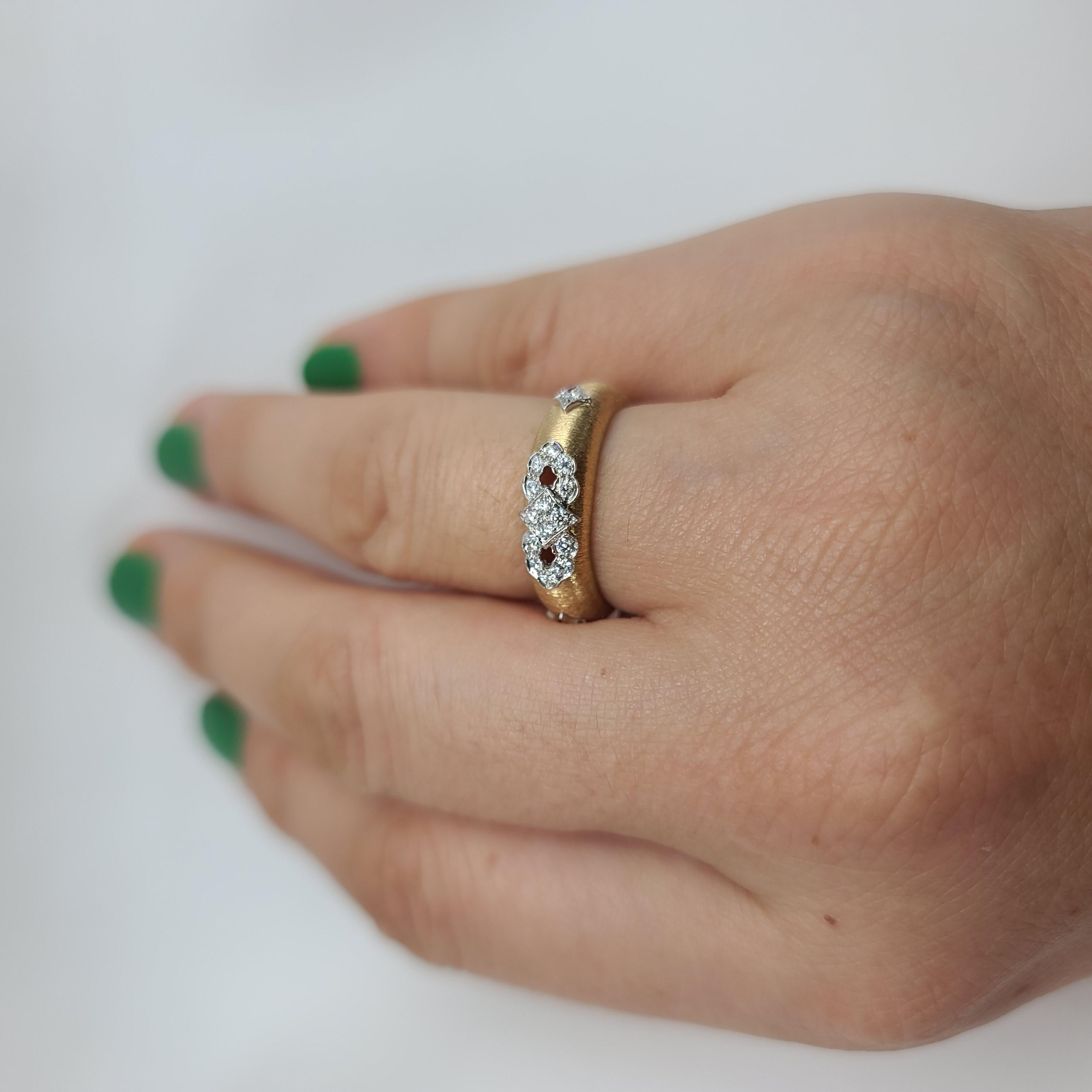 18 Karat Gelb-Weißgold mit Diamanten Cocktail-Hochzeitsring in florentinischer Ausführung (Moderne)