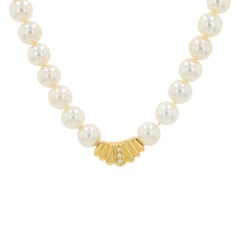 Collana con perle Tsuki in oro giallo 18 carati