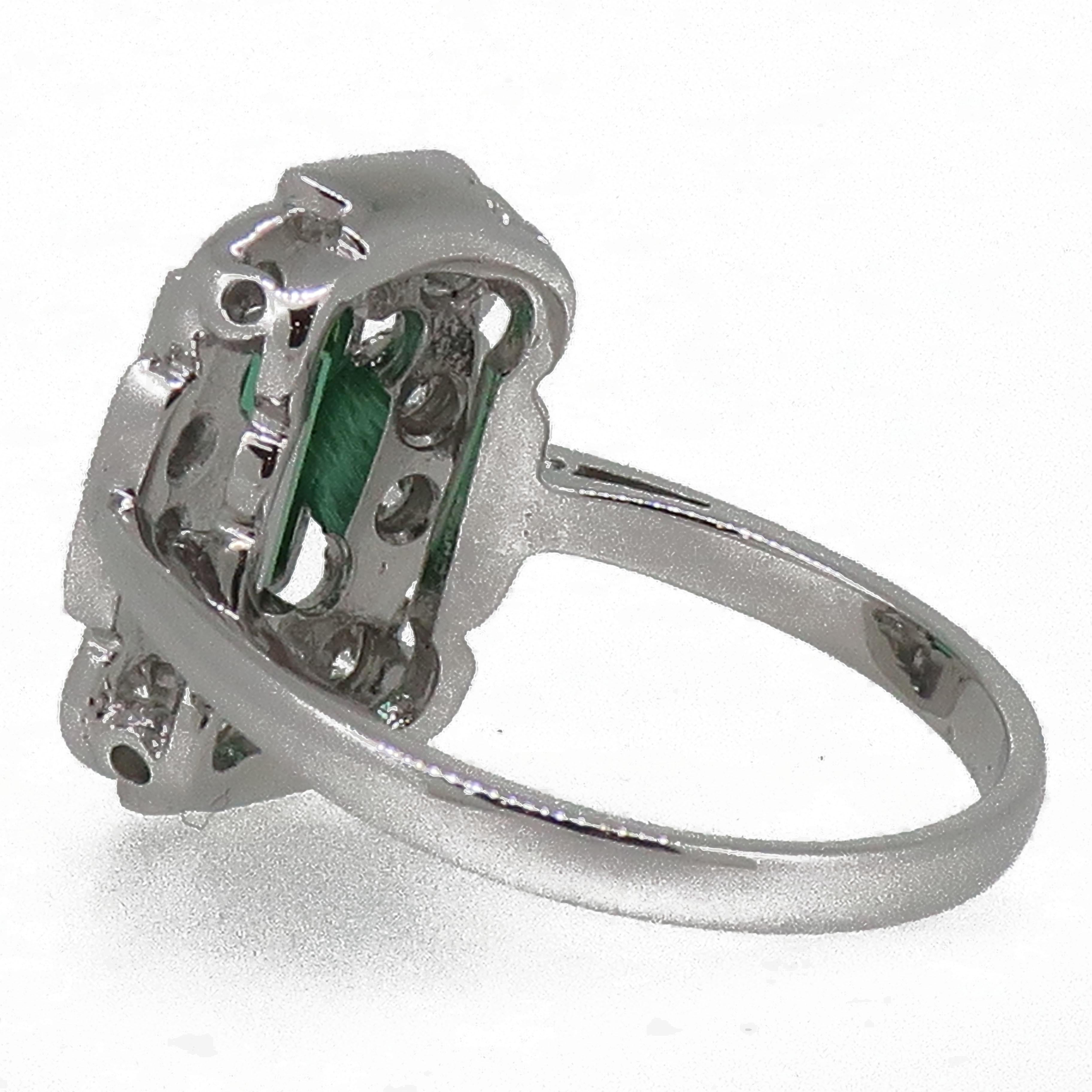 18Karat Gold Baguette Cut Green Tourmaline & Diamond Art Deco Style Cluster Ring In New Condition In East Grinstead, GB