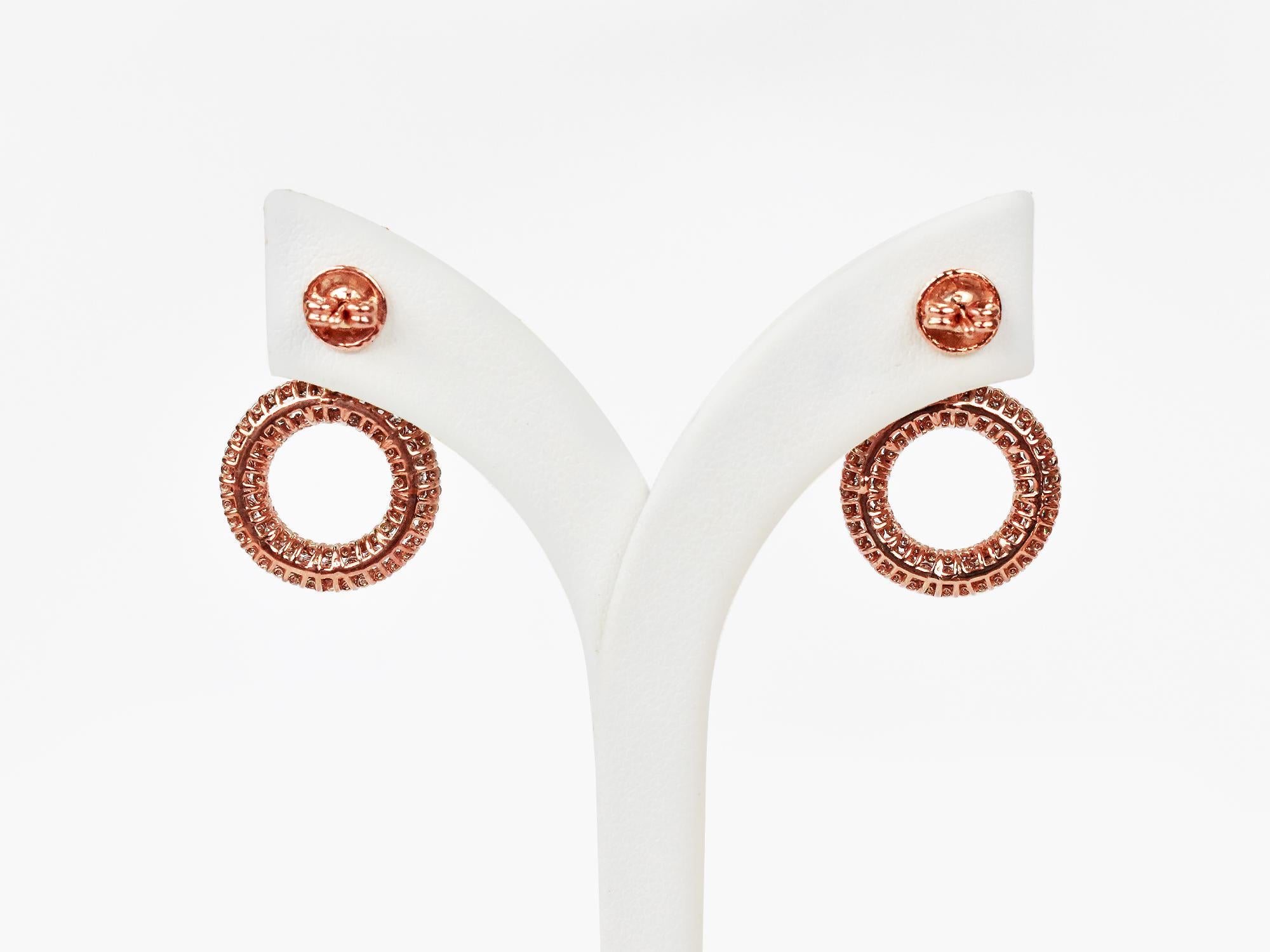 Art Déco Orecchino pendente in oro 18 carati Orecchino in oro rosa con diamante a doppio cerchio a grappolo in vendita