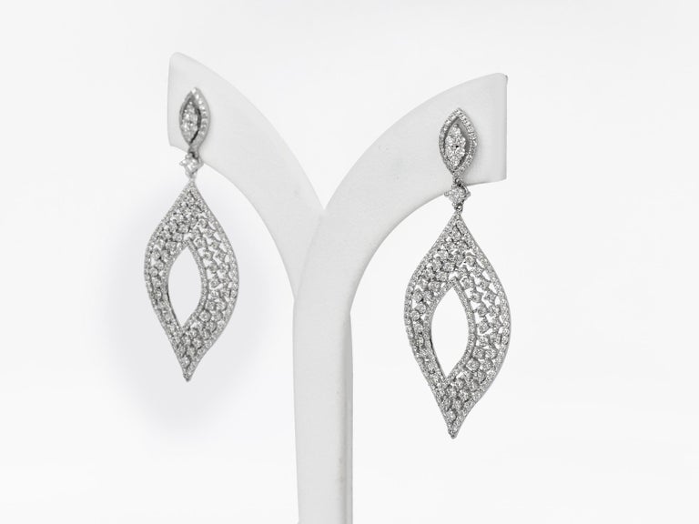 Art Deco 18karat Gold Dangle Earring White Gold Cluster Multi Halo Leaf Drop Diamond For Sale