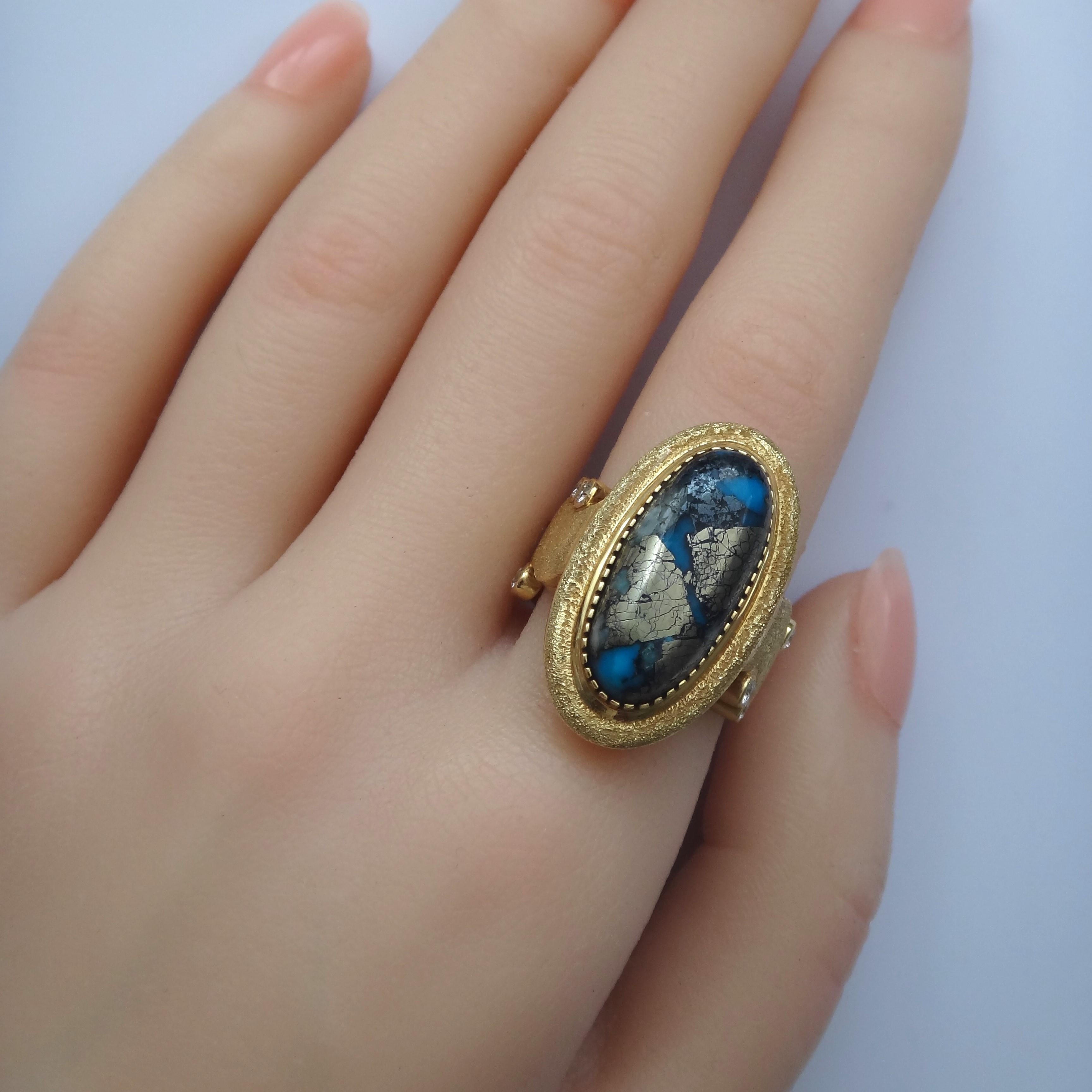 Women's or Men's 18Karat Gold Diamond And Natural Kingman Ithaca Turquoise Ring For Sale