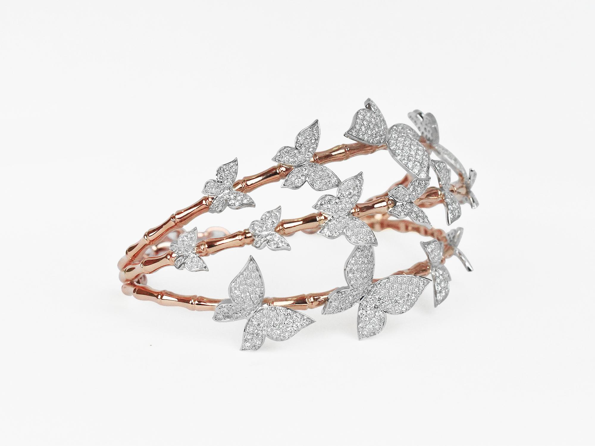 18Karat Gold Two Tone Rose Gold White Gold Diamonds Pave Butterfly Fashion Bangle Bracelet.

        This 18K solid gold,  2 Tone ( Rose Gold & White Gold) cuff bangle made with a secure Lobster Clasp. A strong piece of jewelry for years, decades &