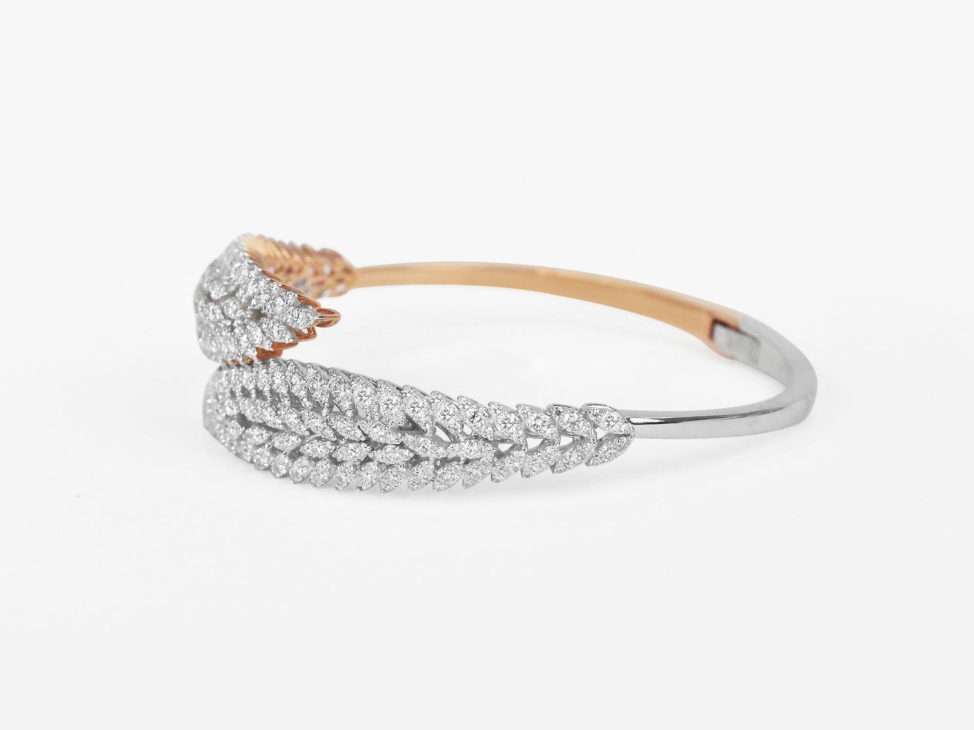 Art Deco 18karat Gold Two Tone Rose Gold White Gold Diamonds Pave Fashion Bangle Bracelet For Sale
