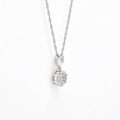Natural Diamonds 0.55CT 18Karat White Gold Classic Cluster Pendant Necklace
