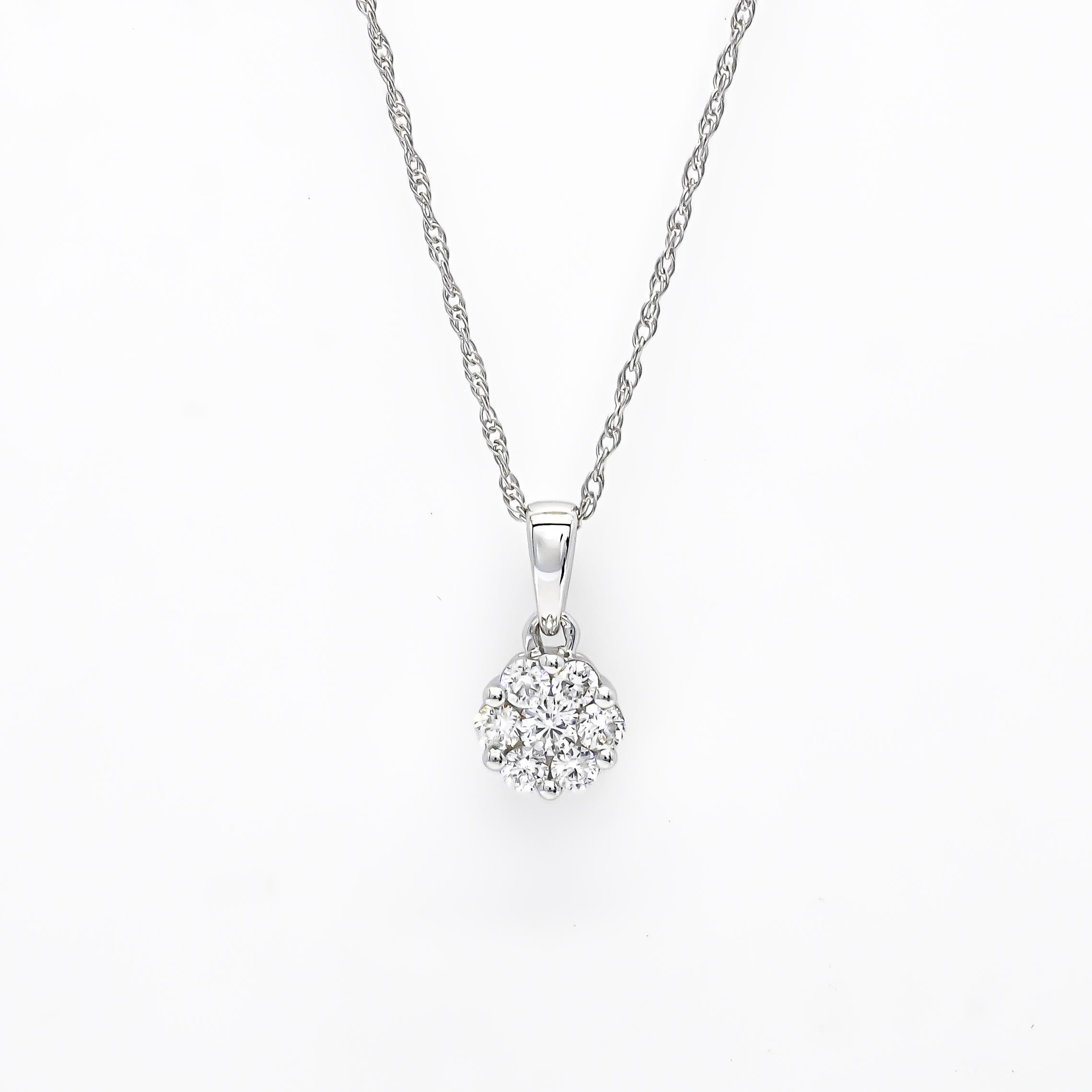 Round Cut 18Karat White Gold Natural Diamonds 0.55CT Classic Cluster Pendant Necklace For Sale