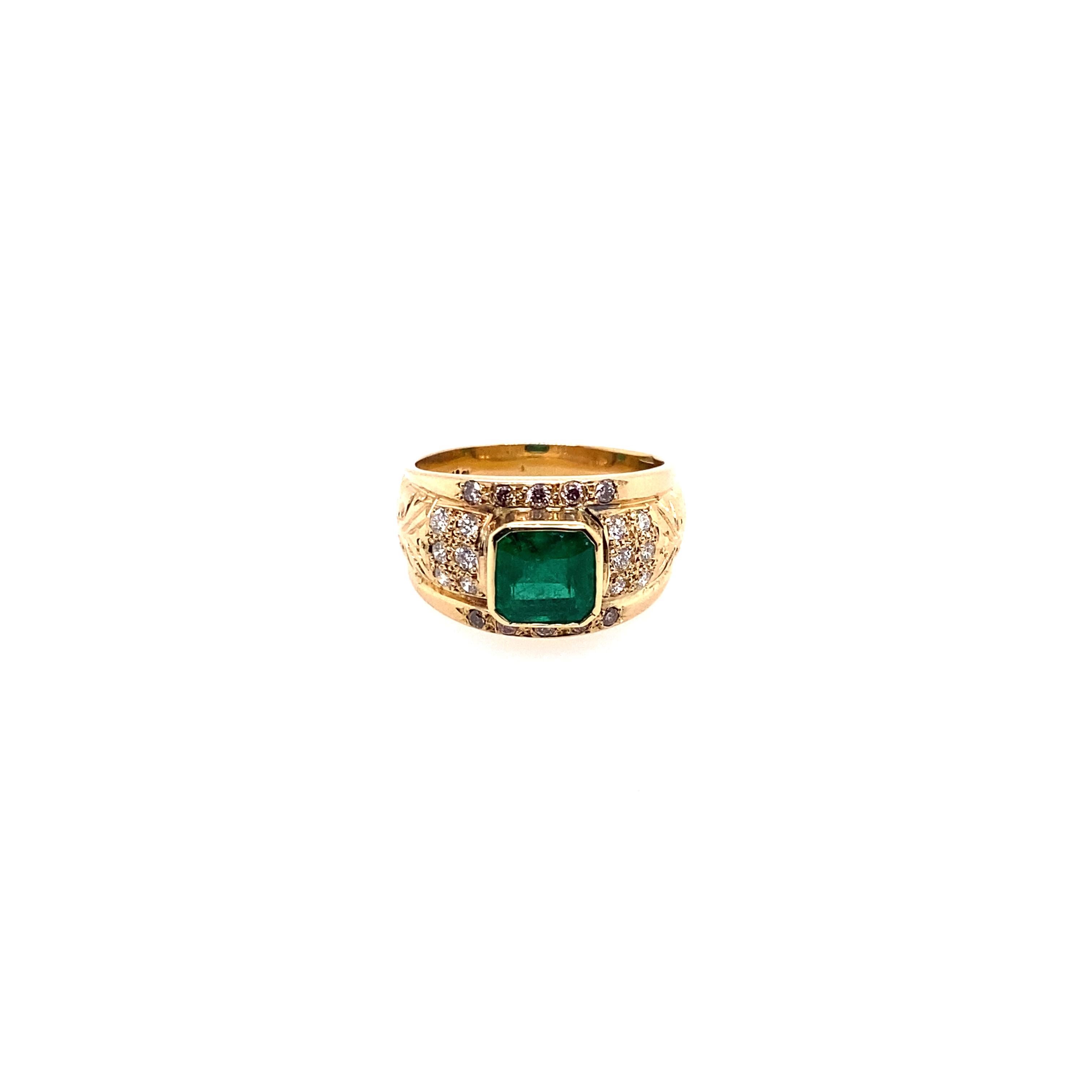 18 Karat Yellow Gold 2.10 Carat Emerald Diamond Ring For Sale 1