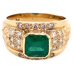 18 Karat Yellow Gold 2.10 Carat Emerald Diamond Ring