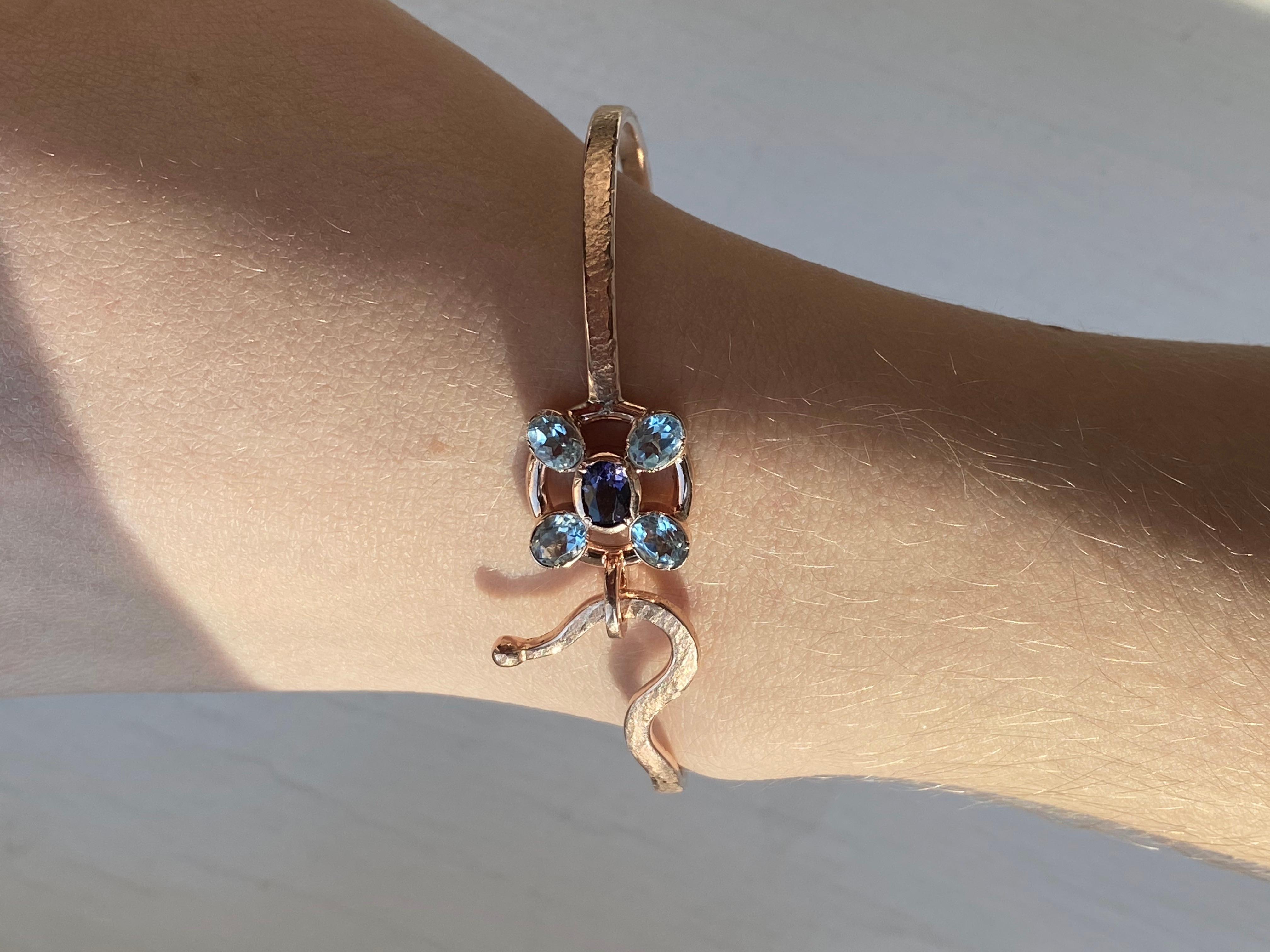  Or 18K Saphirs bleus Aigue-marine Bracelet torsadé Modernity Flower Design Bracelet Unisexe en vente