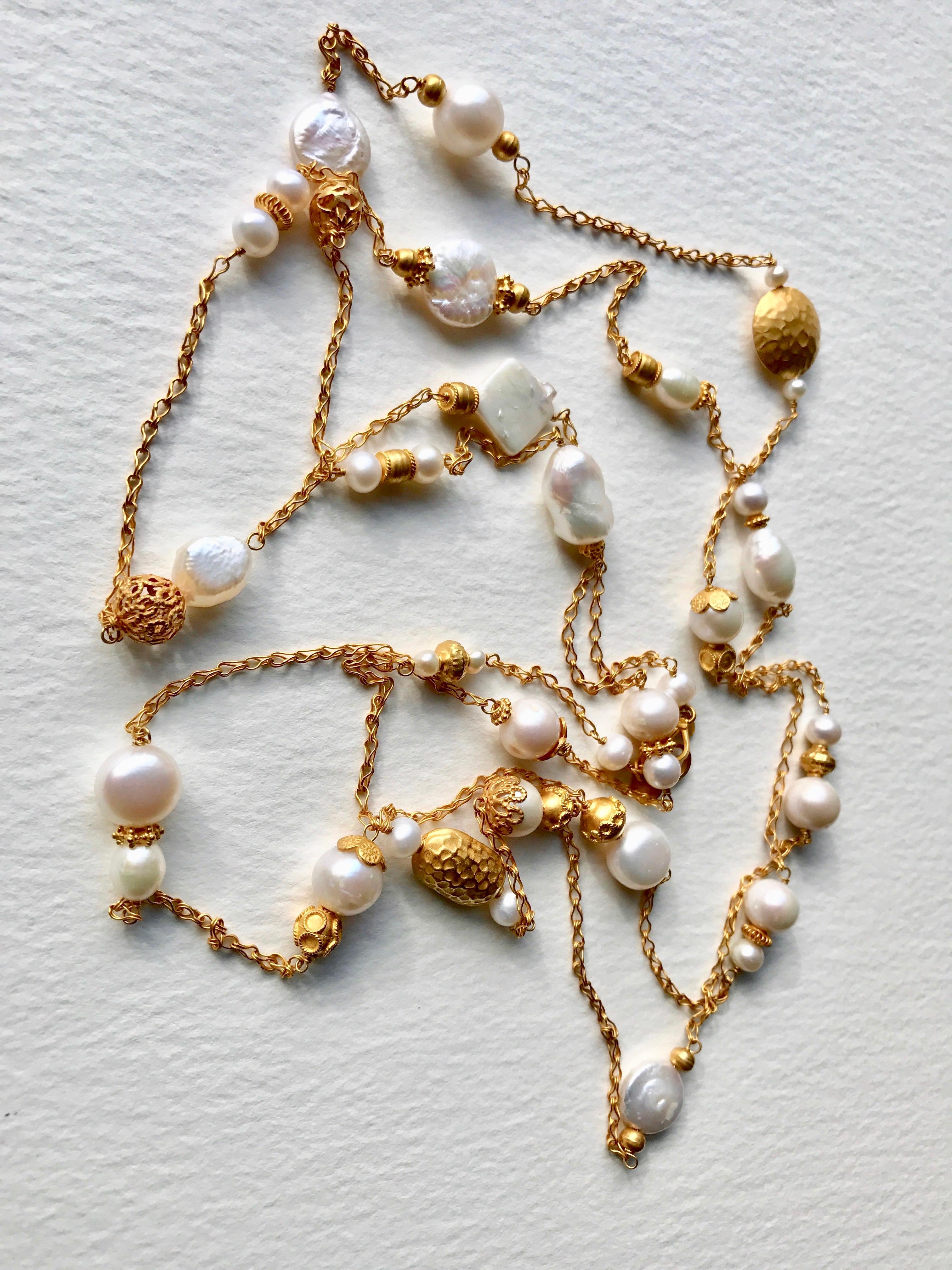18 Karat Solid Yellow Gold Handmade Pearl Necklace For Sale 1