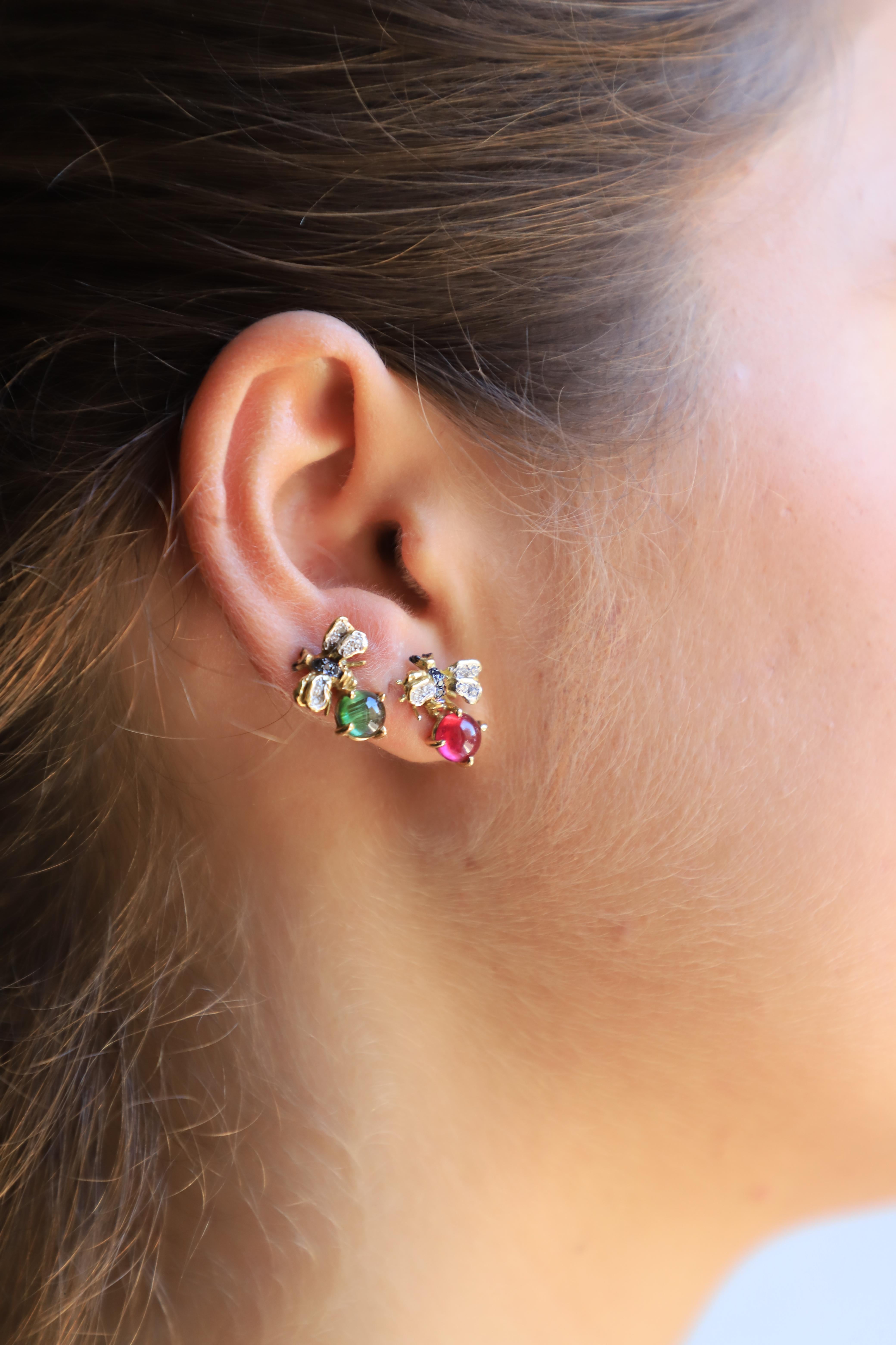 Rossella Ugolini Design Collection 18 Karat Yellow Gold 3.20 Karats Green & Pink Tourmaline 0.10 Karats White Diamond 0.06 Karats Black Diamonds Bees Handcrafted Stud Earrings
We're a workshop so every piece is handmade, customizable and resizable.