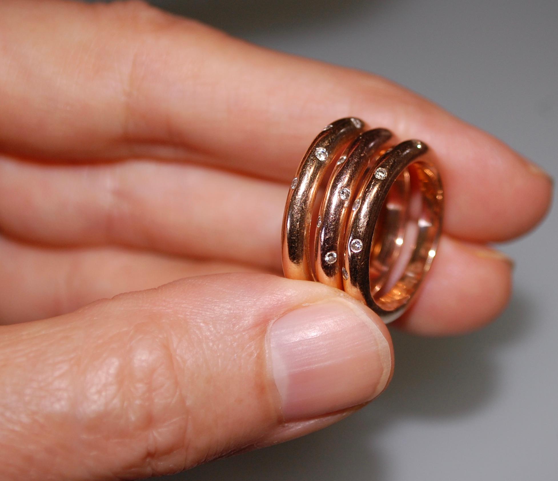 Brilliant Cut 18kg Gold Diamond Set of Rings For Sale