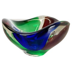 1, 8kg Murano Glass "3 Colors" Bowl Element Shell Ashtray Murano, Italy, 1970s
