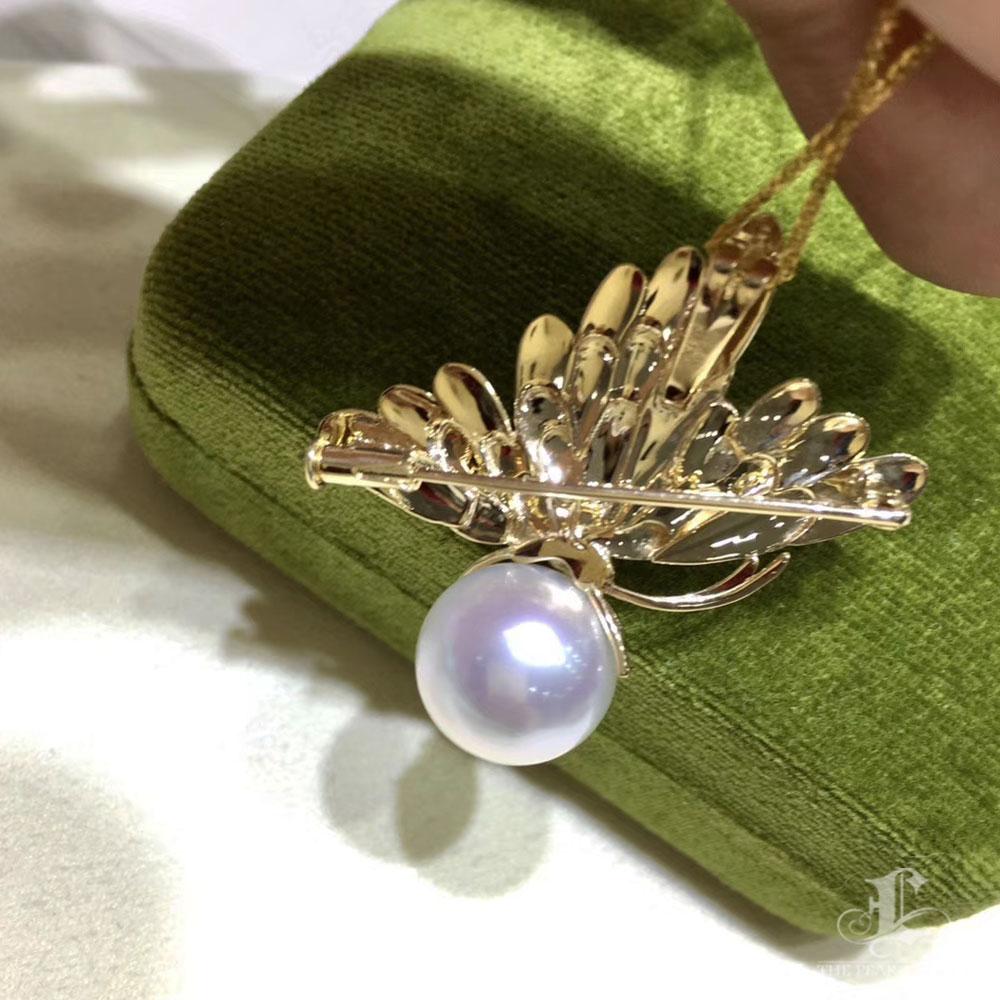 【Vine Symphony】Convertible Gilded Wings South Sea Pearl & Diamond Brooch Pendant For Sale 1