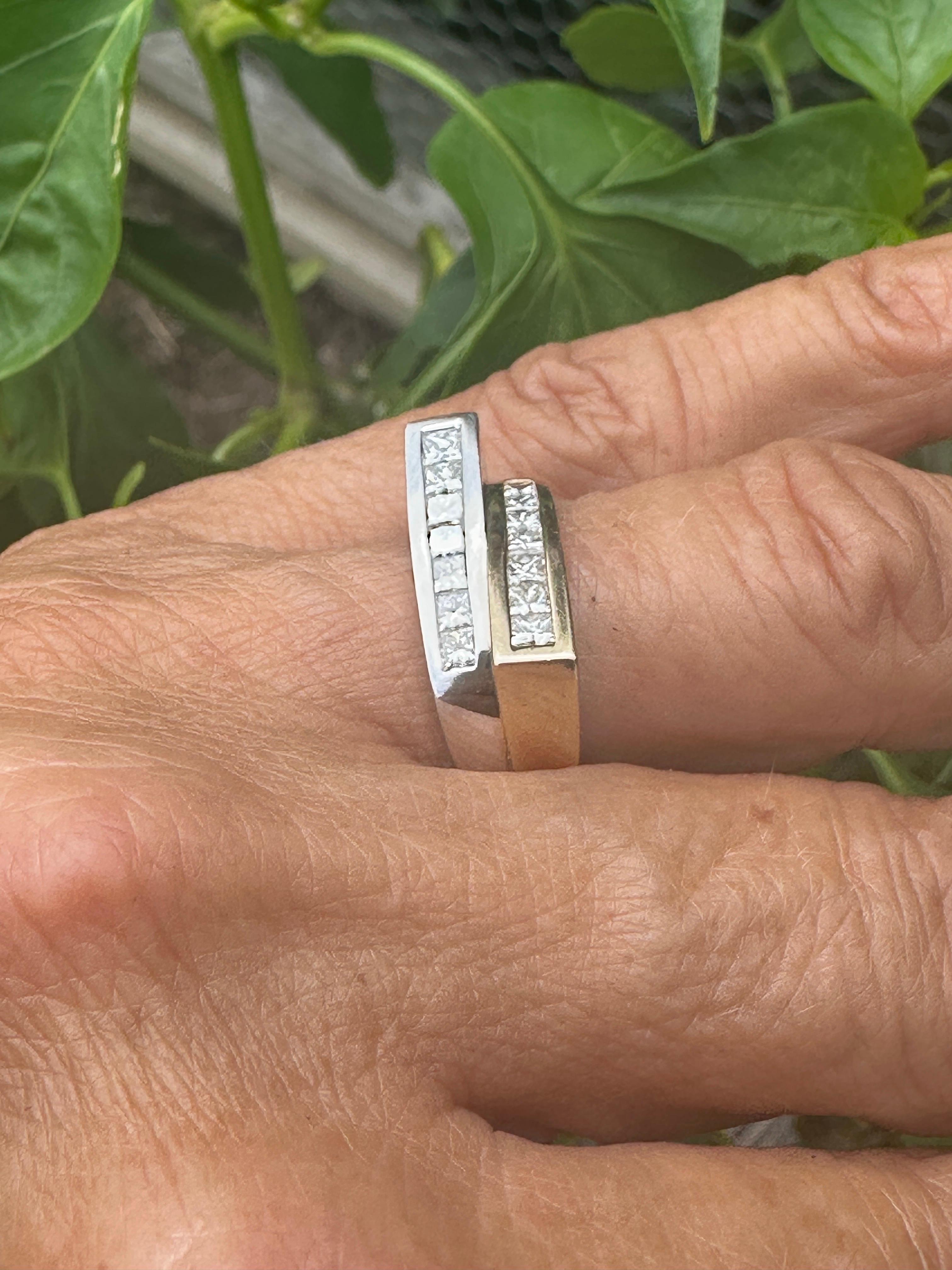 18Kt 2-Row Princess 2.00ct Diamond Band 2-Tone 14Kt Ring en vente 6