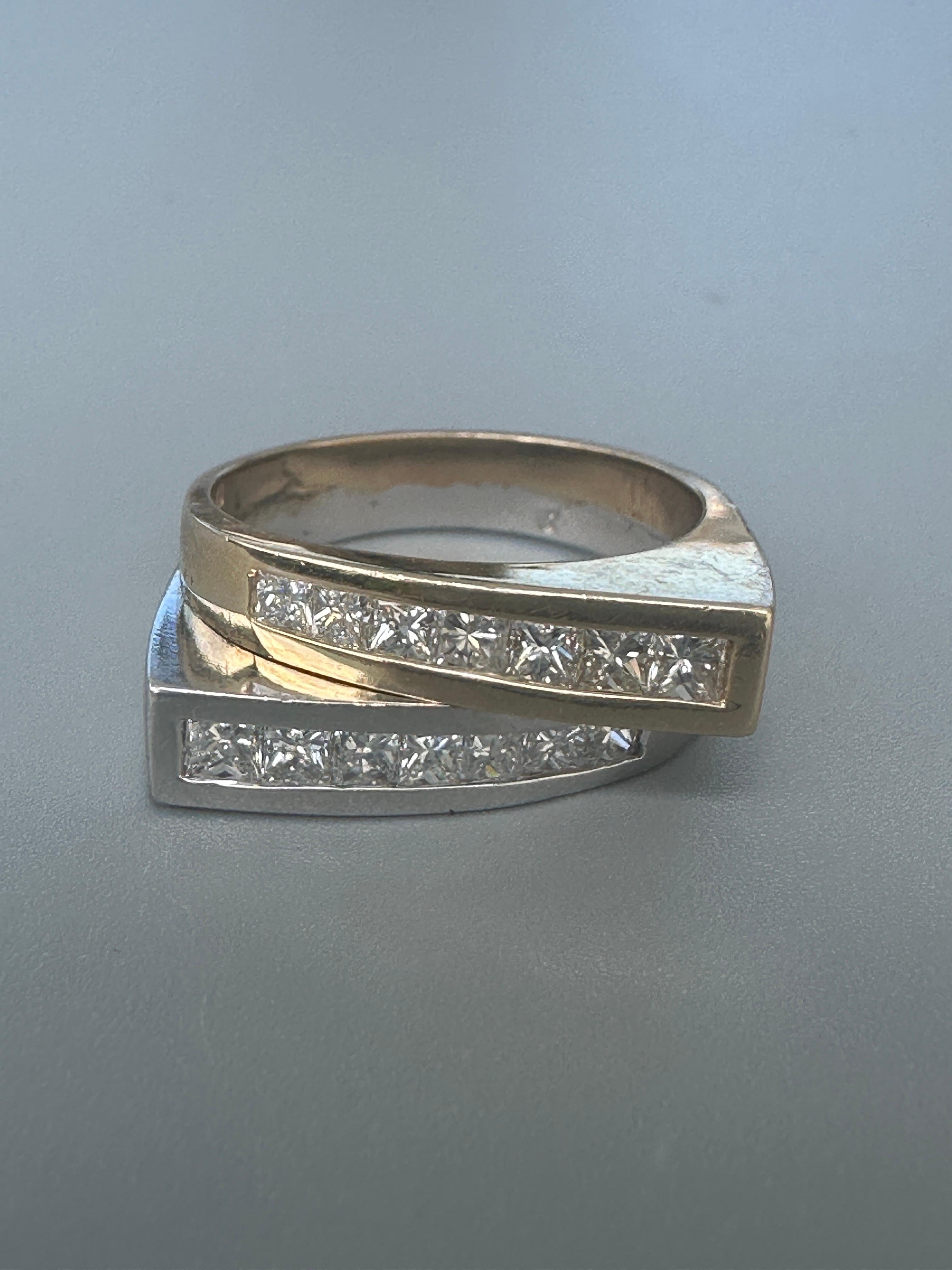 18Kt 2-Row Princess 2.00ct Diamond Band 2-Tone 14Kt Ring Bon état - En vente à Laguna Hills, CA