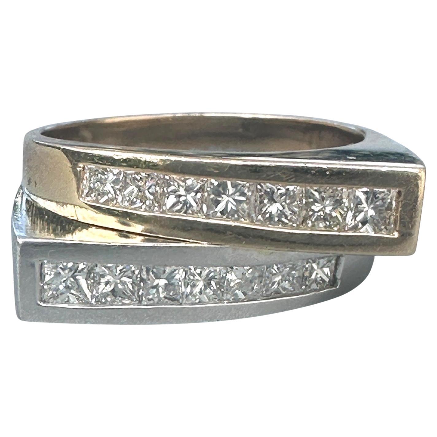 18Kt 2-Row Princess 2.00ct Diamond Band 2-Tone 14Kt Ring en vente