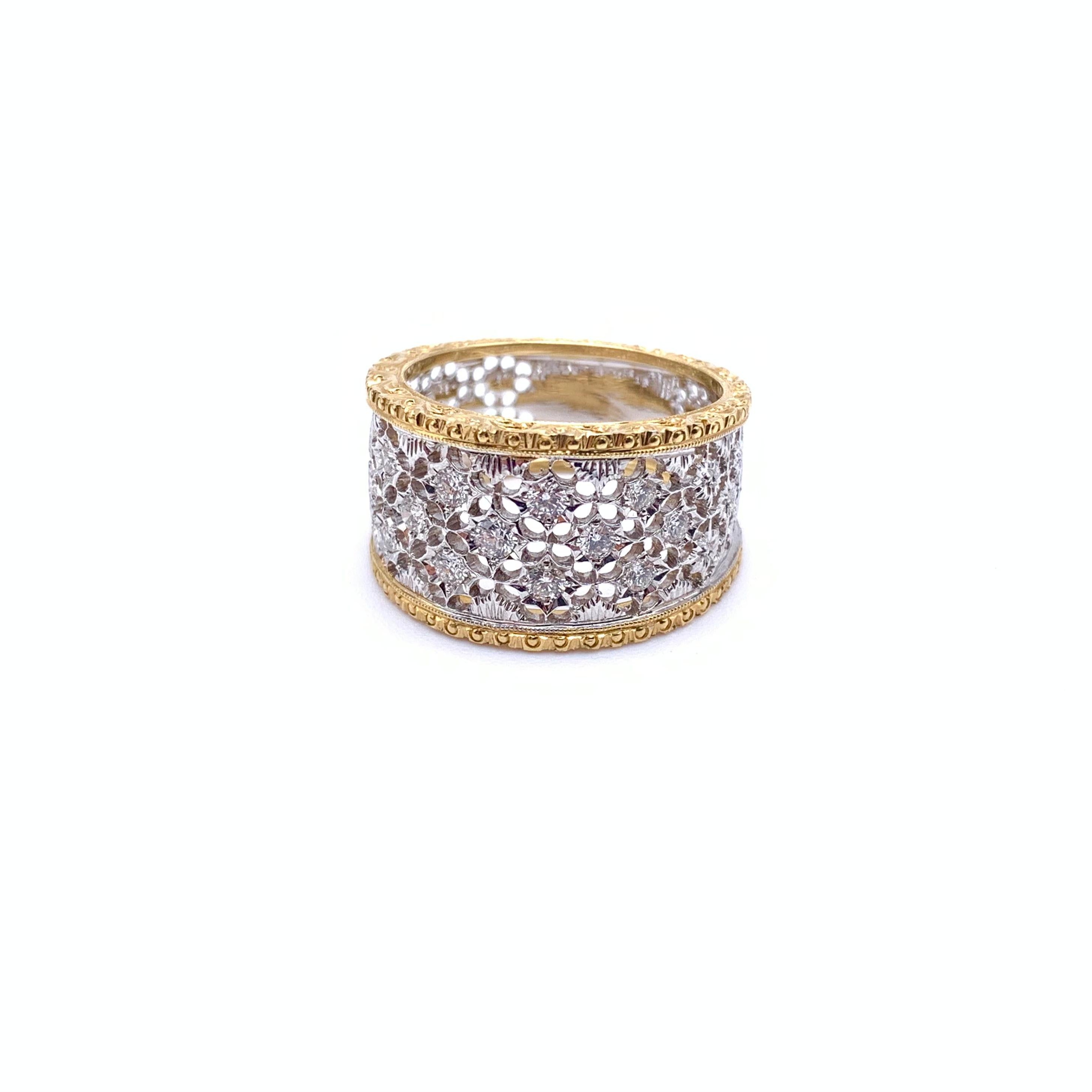 Dieses schöne Gitterband ist ein Zeugnis für Handwerkskunst und Stil! Sie wurde von einem Familienjuwelier außerhalb von Florenz, Italien, handgefertigt. Er ist in massivem 18-karätigem Weißgold mit Gelbgoldschienen gefasst, wobei jedes Detail für