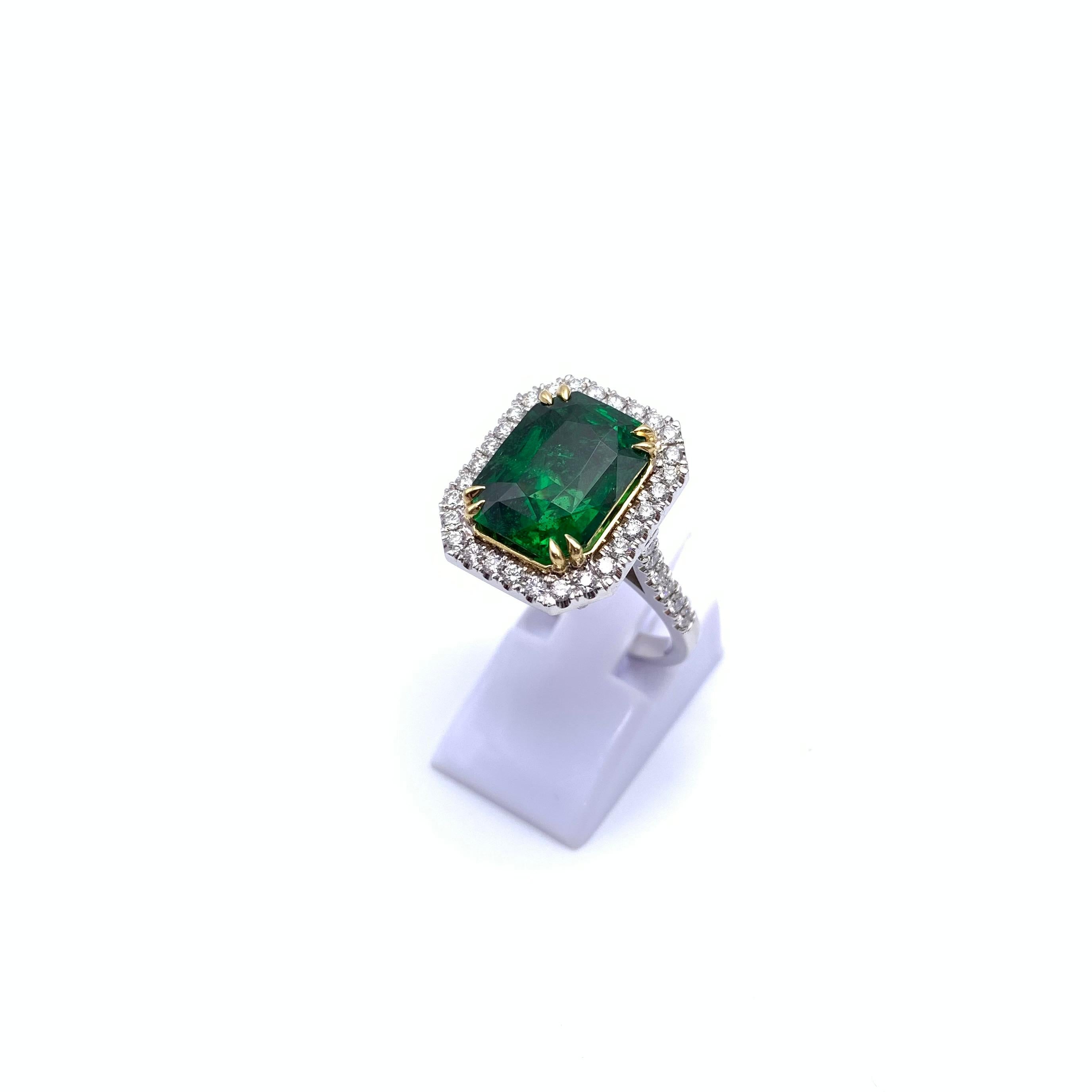 Radiant Cut 18KT 8.88 CT Tsavorite Garnet and Diamond Ring For Sale