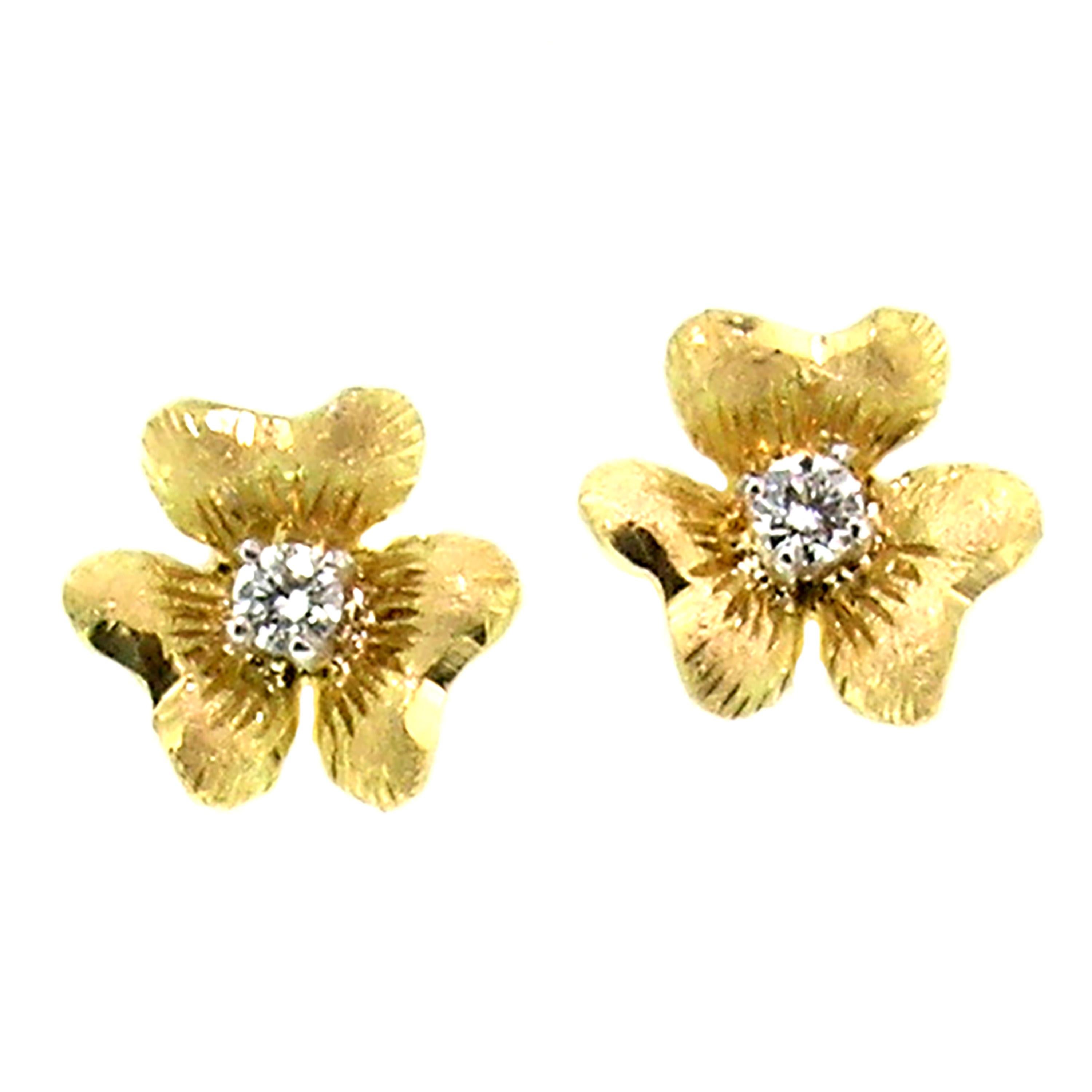 These dainty Floral earrings are finished with richly detailed Florentine engraving.  They are a sculptured, three-dimensional shape that sits beautifully on the ear. These are a perfect everyday earring, a perfect addition to earring stacks, or a