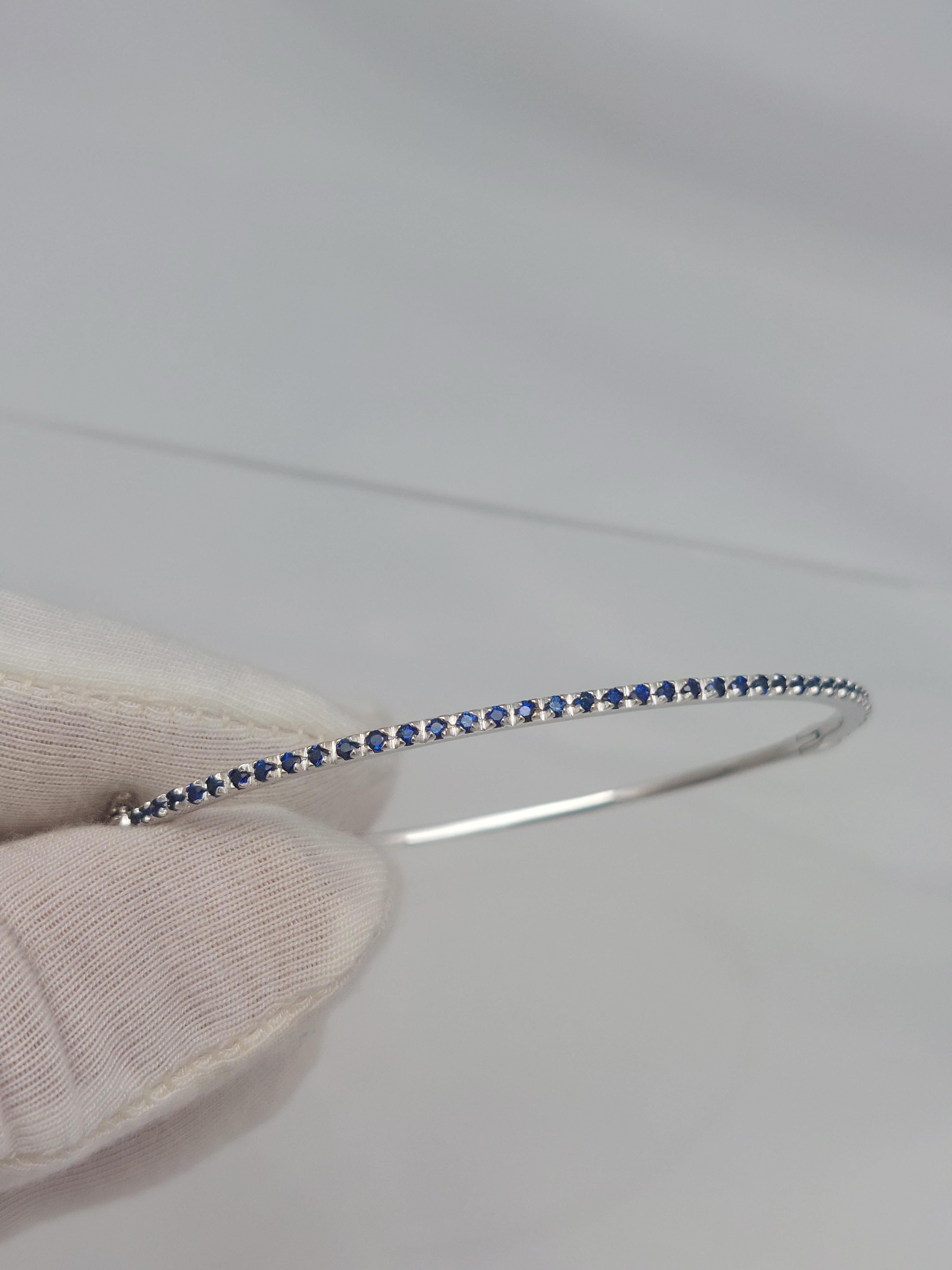 18KT Blauer Saphir Armreif im Zustand „Neu“ im Angebot in Vero Beach, FL