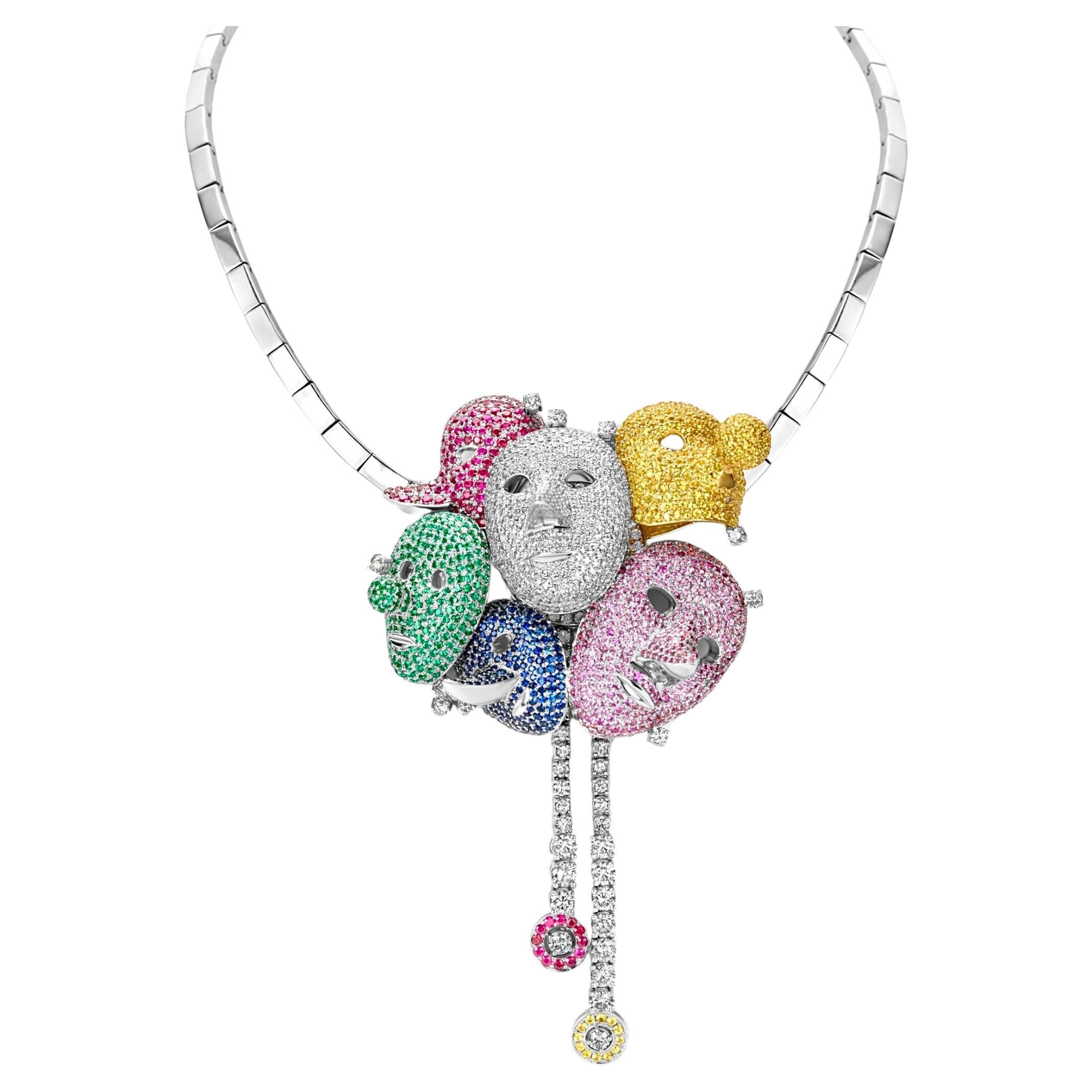 Collier masque unique coloré de 18 carats inspiré du peintre James Ansor en vente