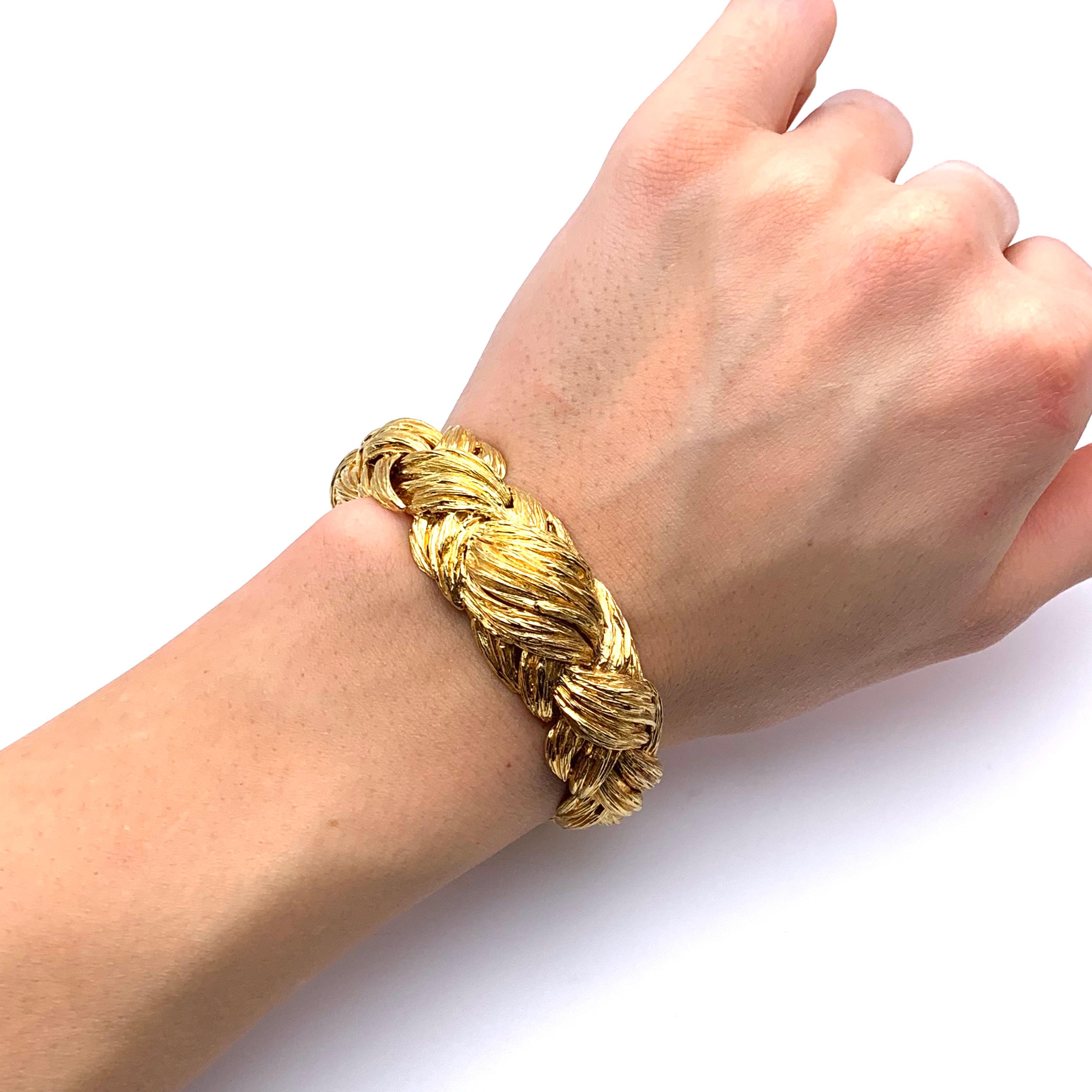 Néoclassique David Webb Bracelet à maillons tressés 18 carats en vente
